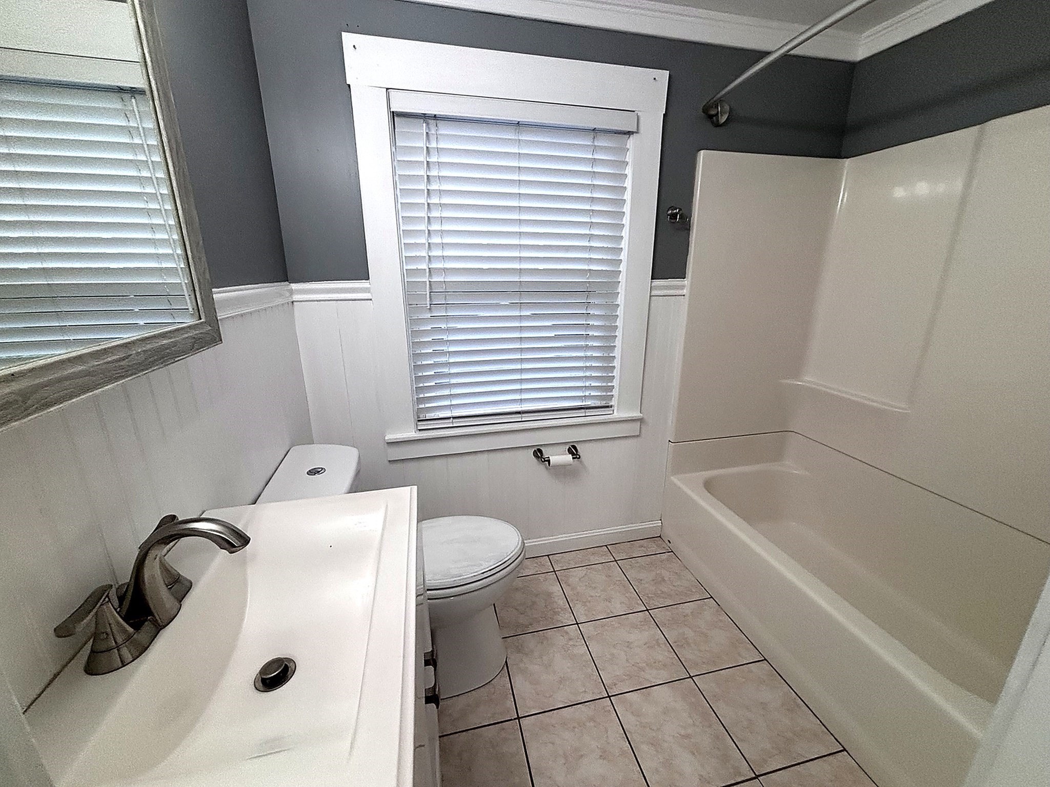 48-50 Overland # A Property Photo 11