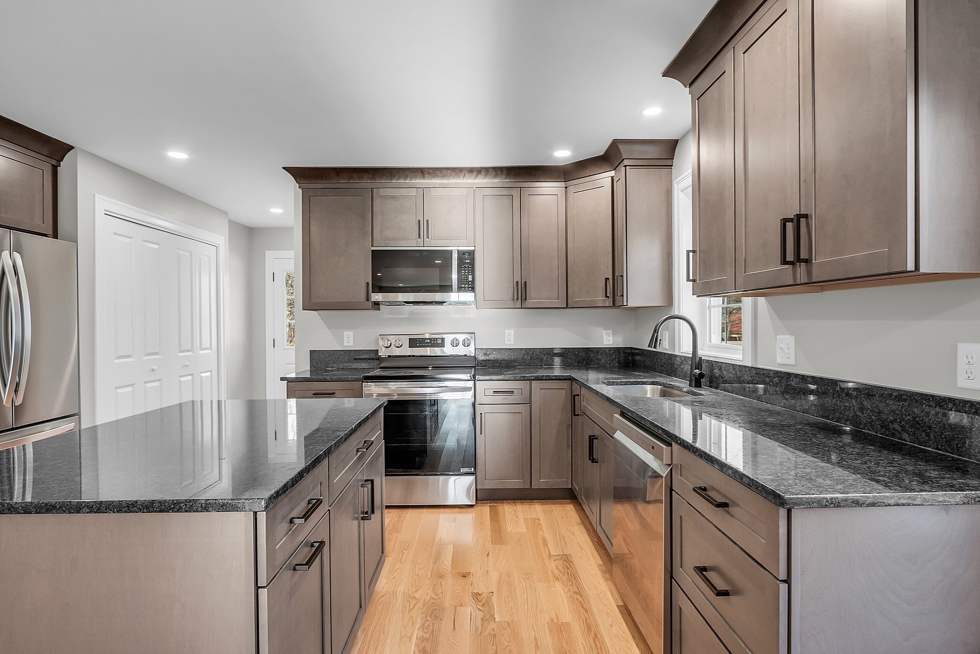 22 New York Street Property Photo 3