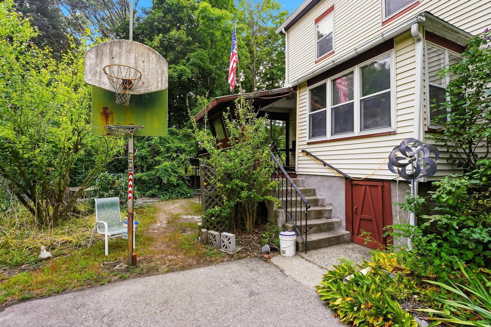 164 Green Property Photo 3