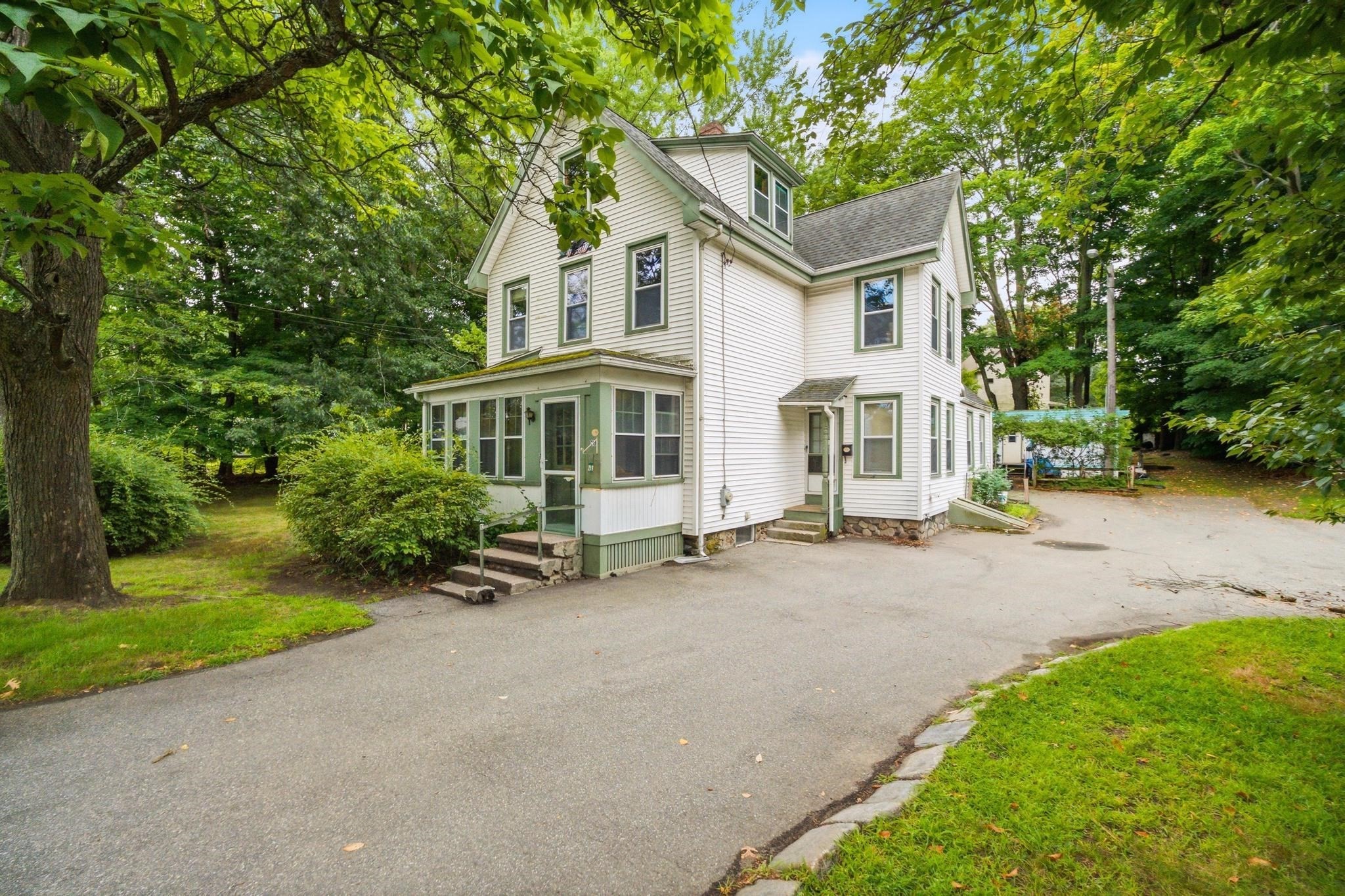 219 Montvale Property Photo 2