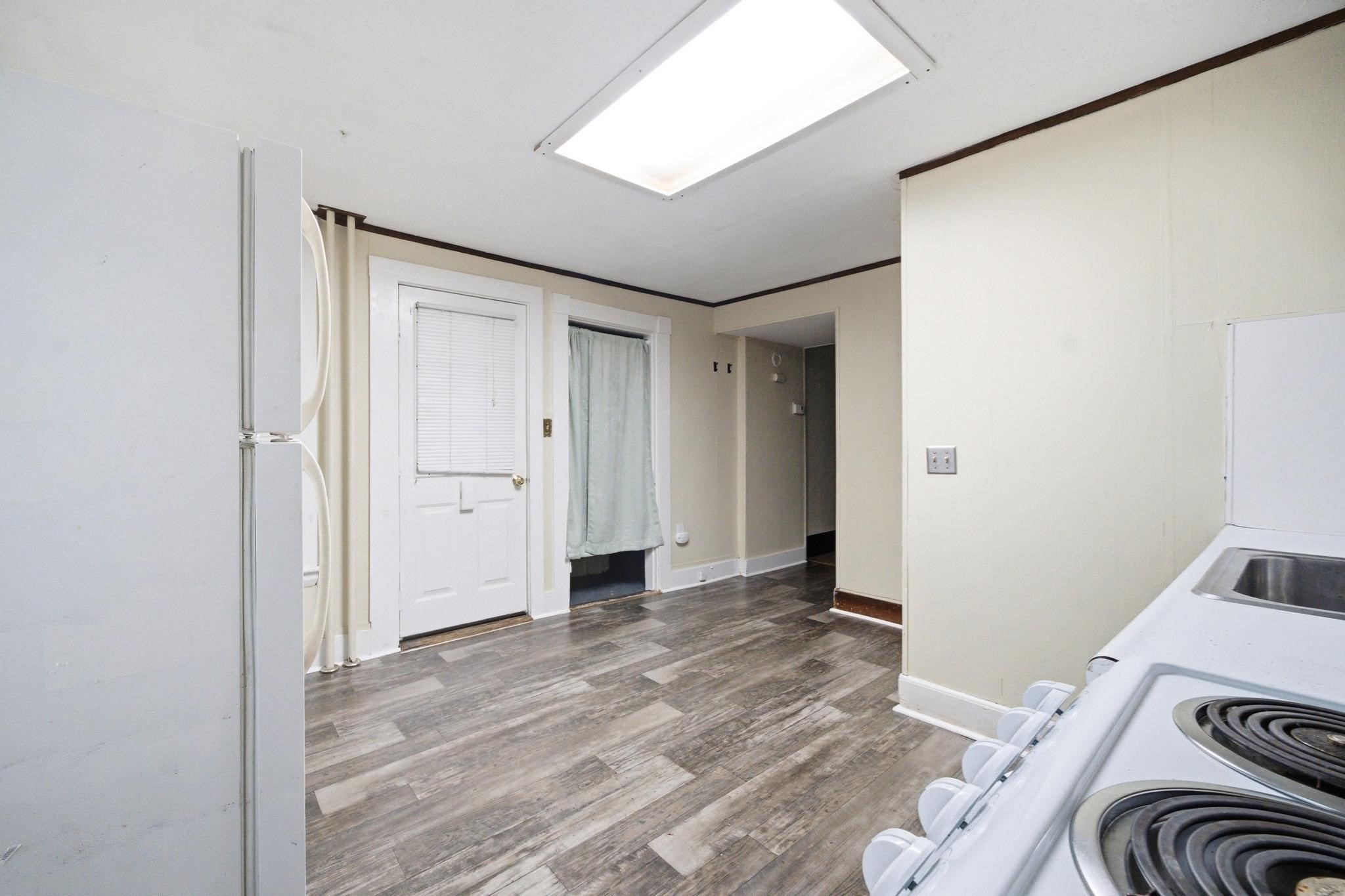 219 Montvale Property Photo 19