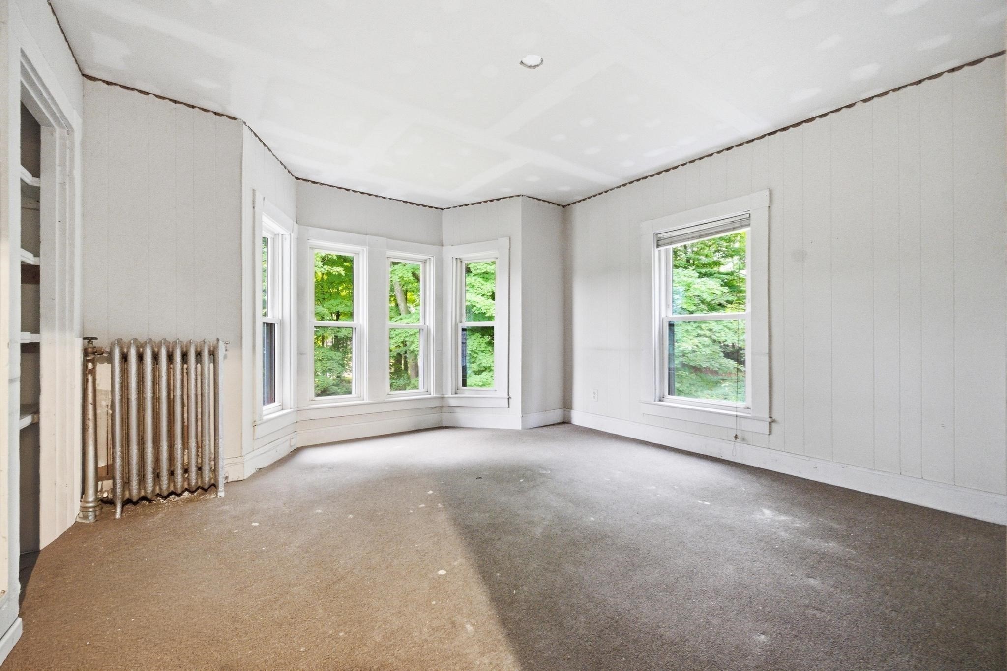219 Montvale Property Photo 31