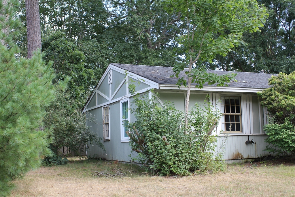 7 Christopher Dr Property Photo 2