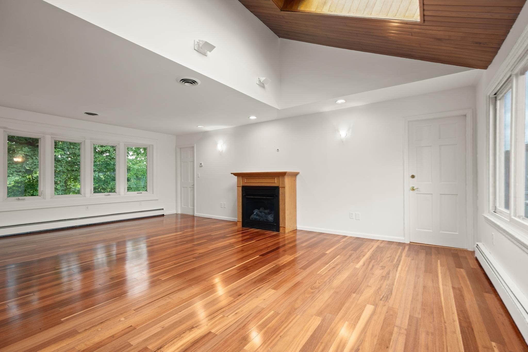 27 Miller Ave Property Photo 14