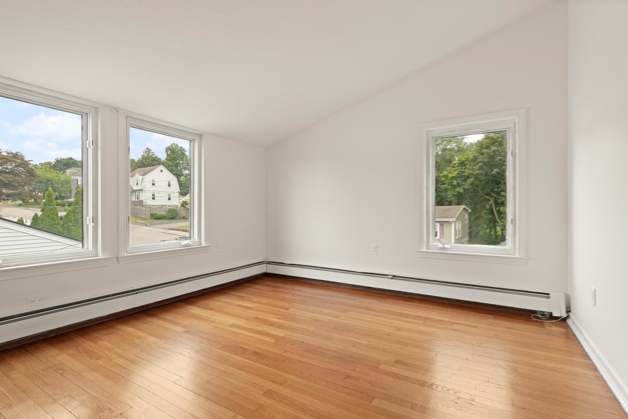 27 Miller Ave Property Photo 16