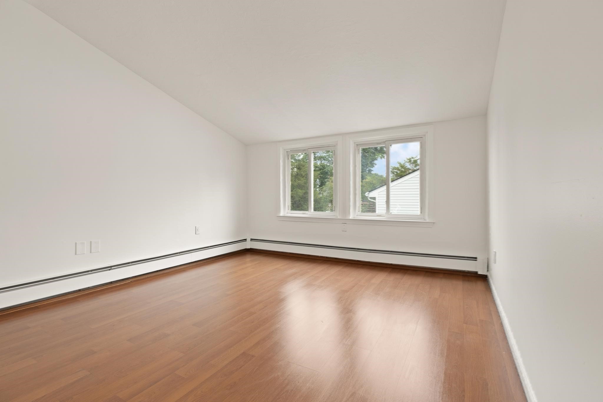 27 Miller Ave Property Photo 18