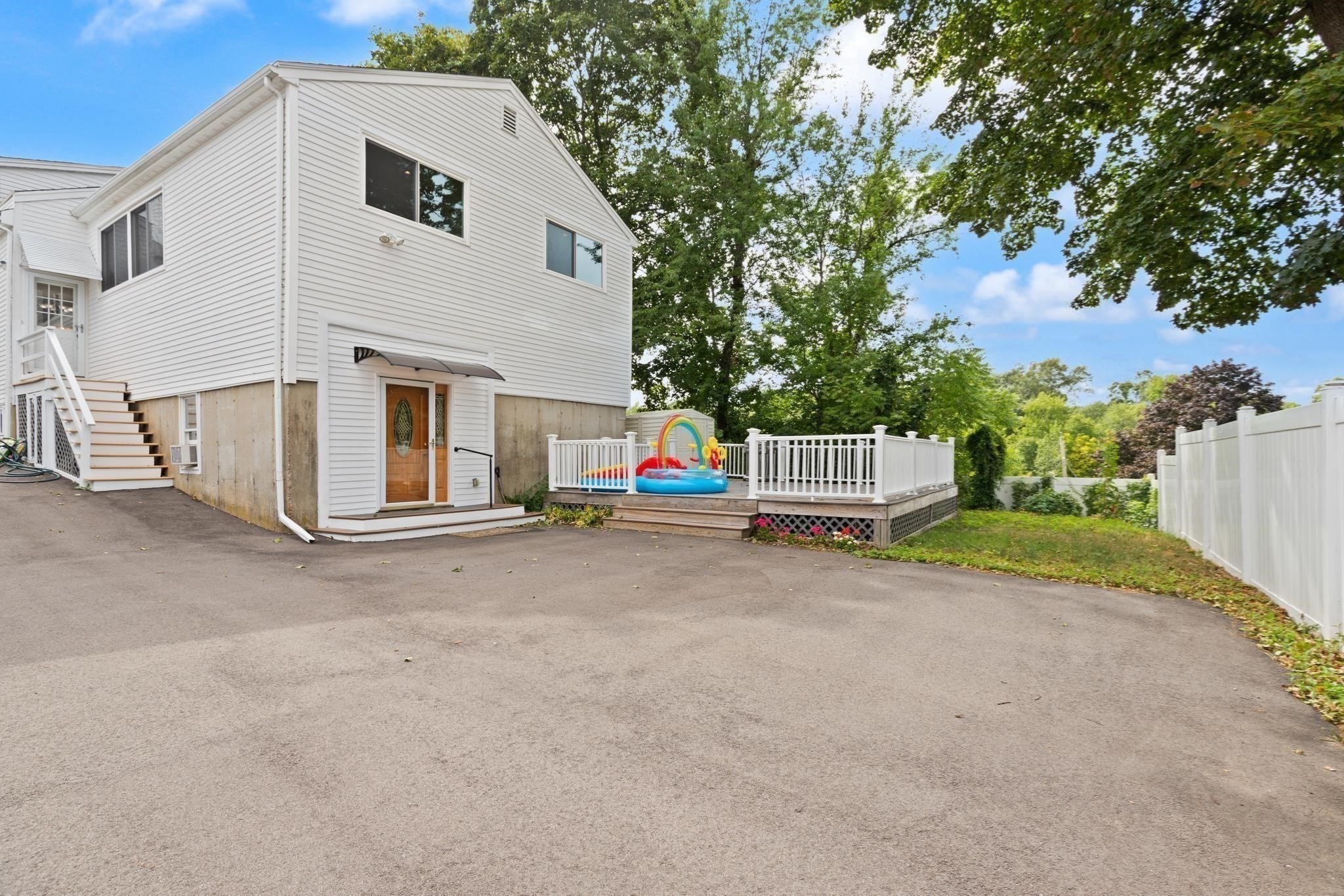 27 Miller Ave Property Photo 31