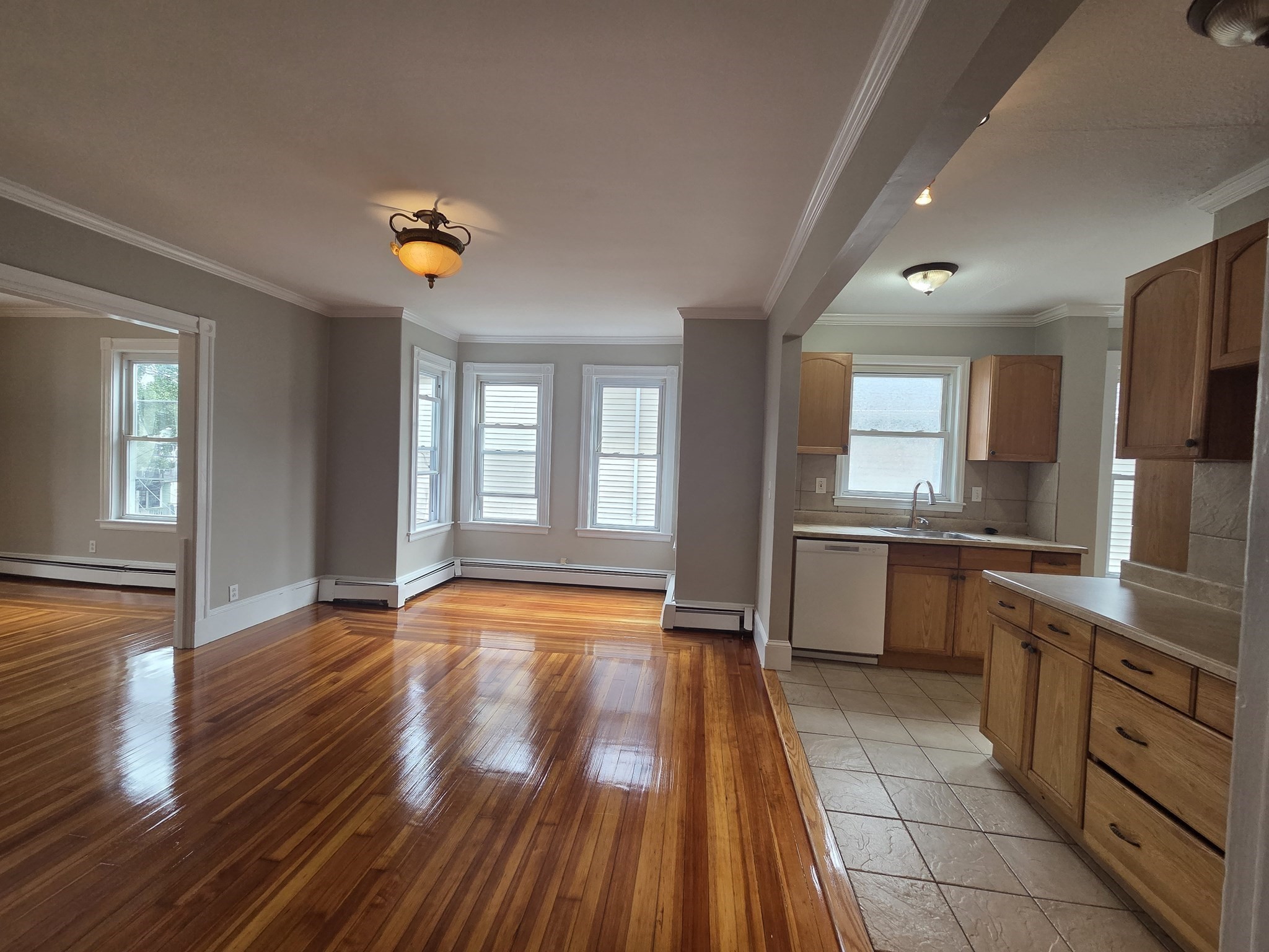 30 Endicott St # 2 Property Photo 4