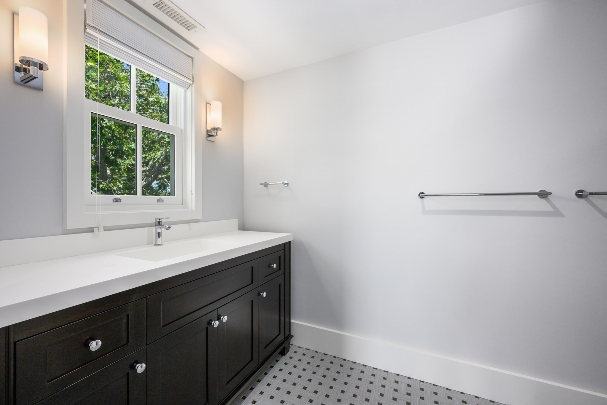 18 Saquatucket Point Property Photo 32
