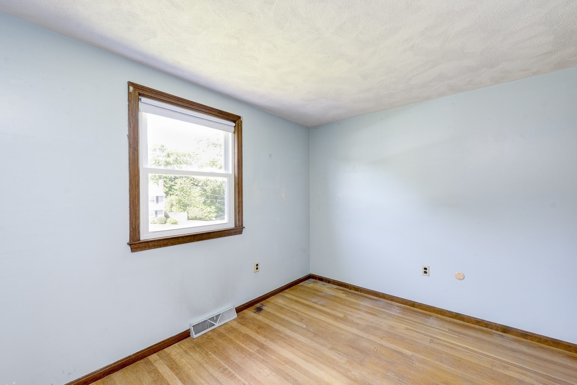 10 Chester Rd Property Photo 22