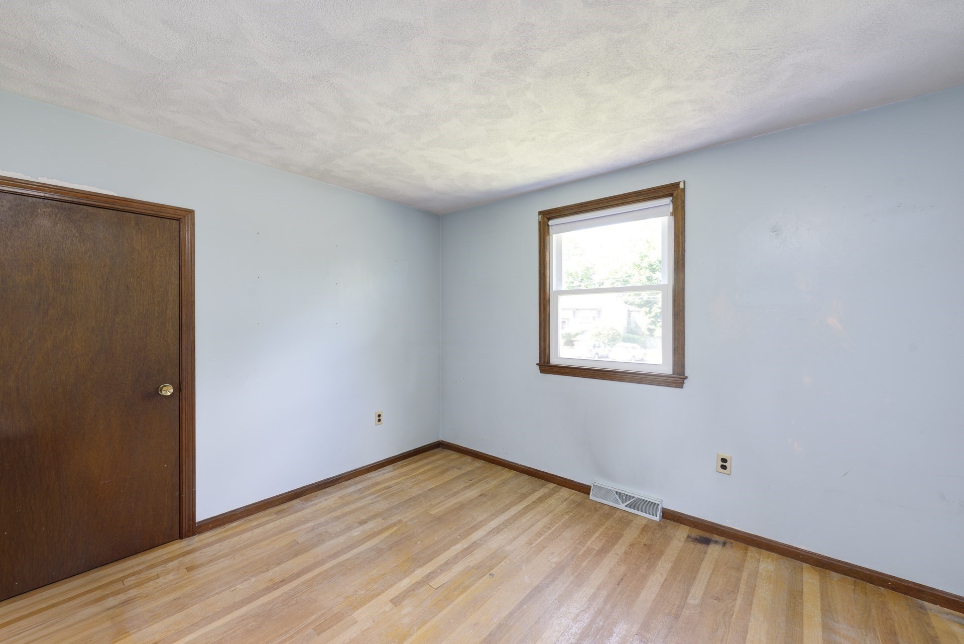 10 Chester Rd Property Photo 23
