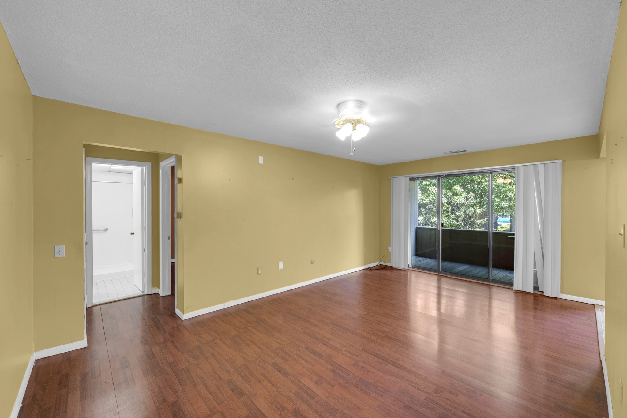 6 Shrewsbury Green Dr # J Property Photo 3
