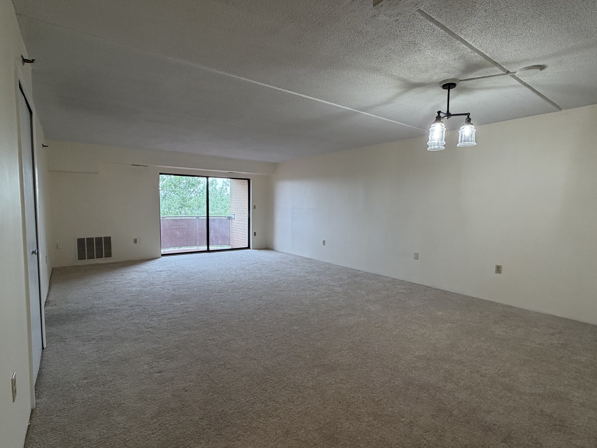 2500 Mystic Valley Pkwy # 907 Property Photo 3