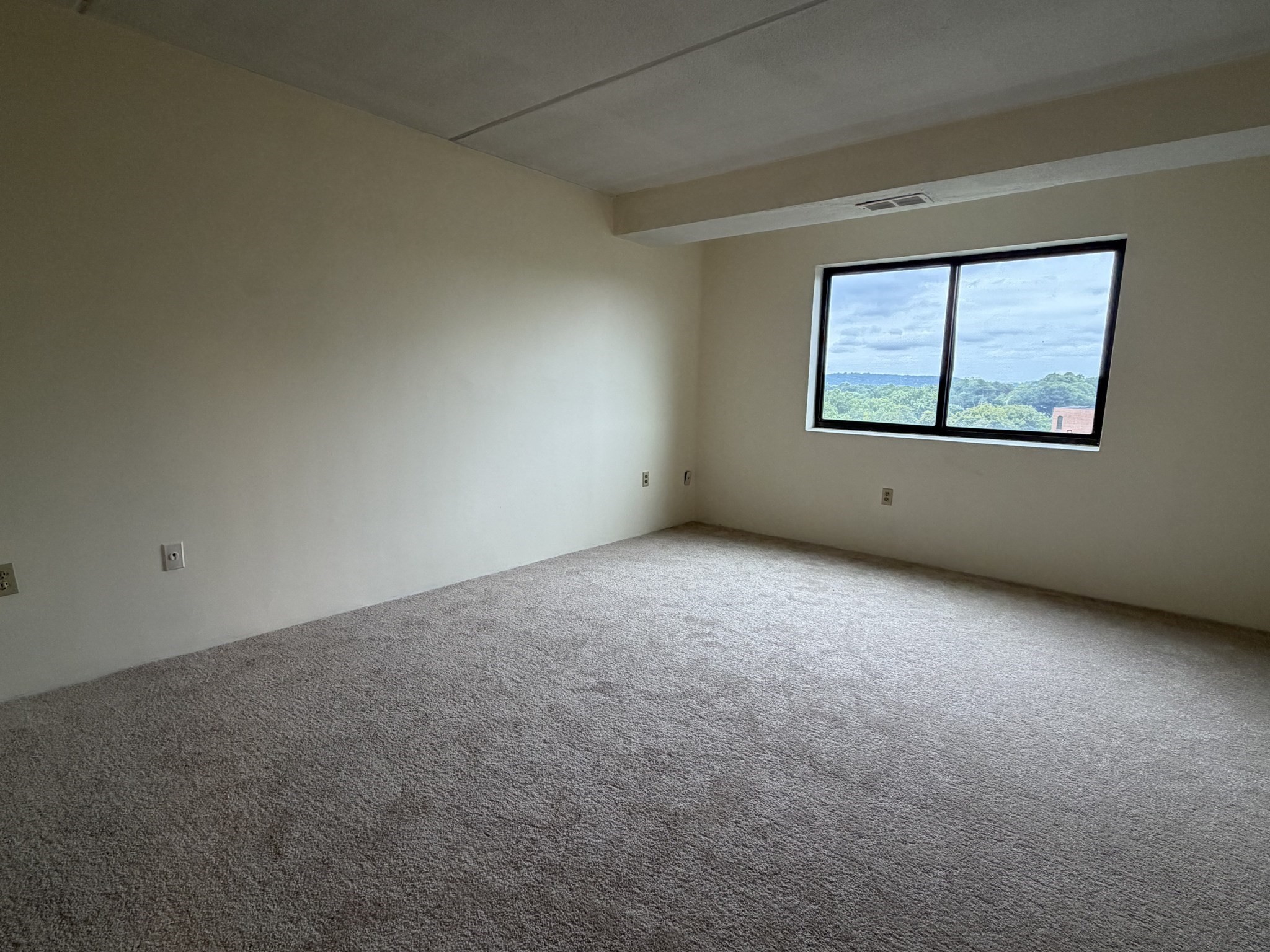 2500 Mystic Valley Pkwy # 907 Property Photo 6