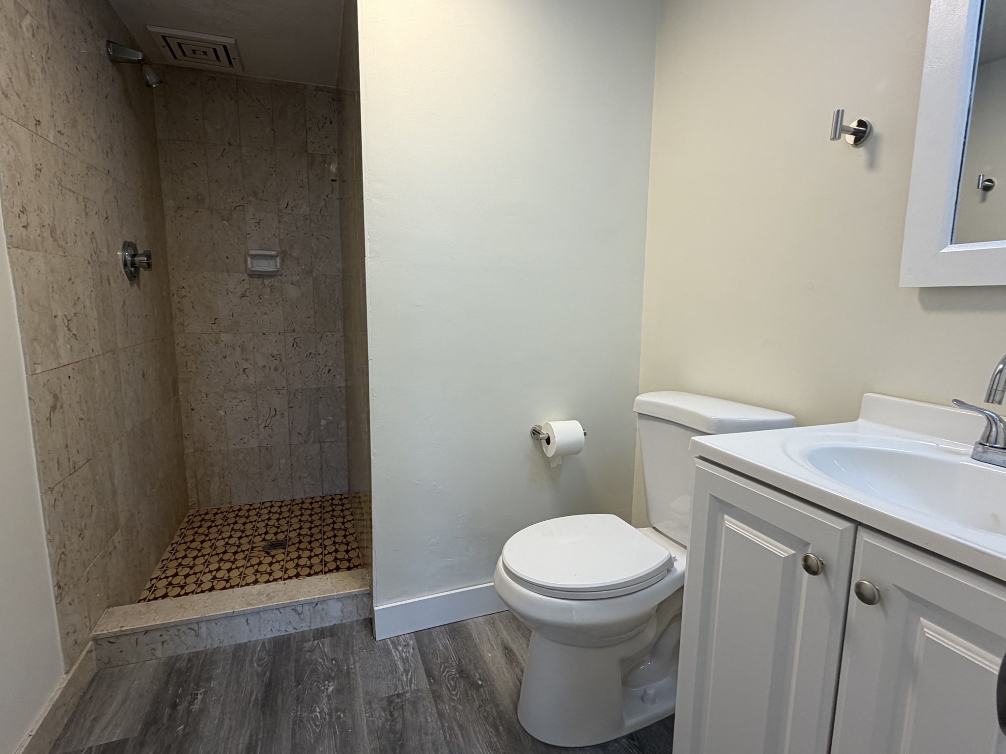 2500 Mystic Valley Pkwy # 907 Property Photo 8