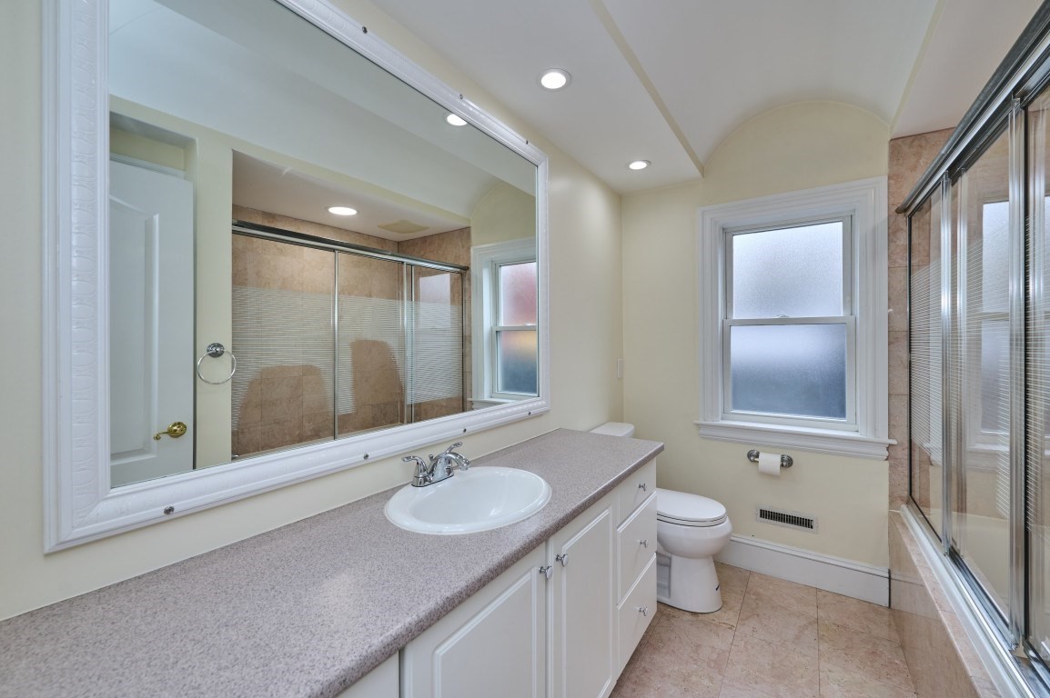 103 Grant St # 1 Property Photo 16