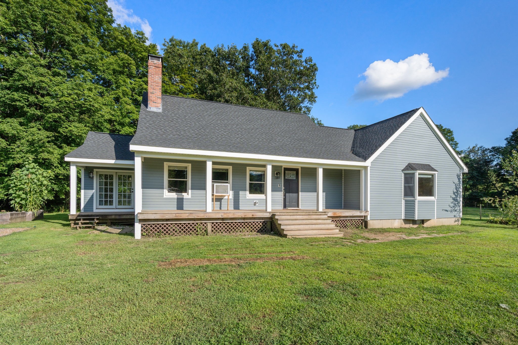 487 Long Plain Rd Property Photo 1
