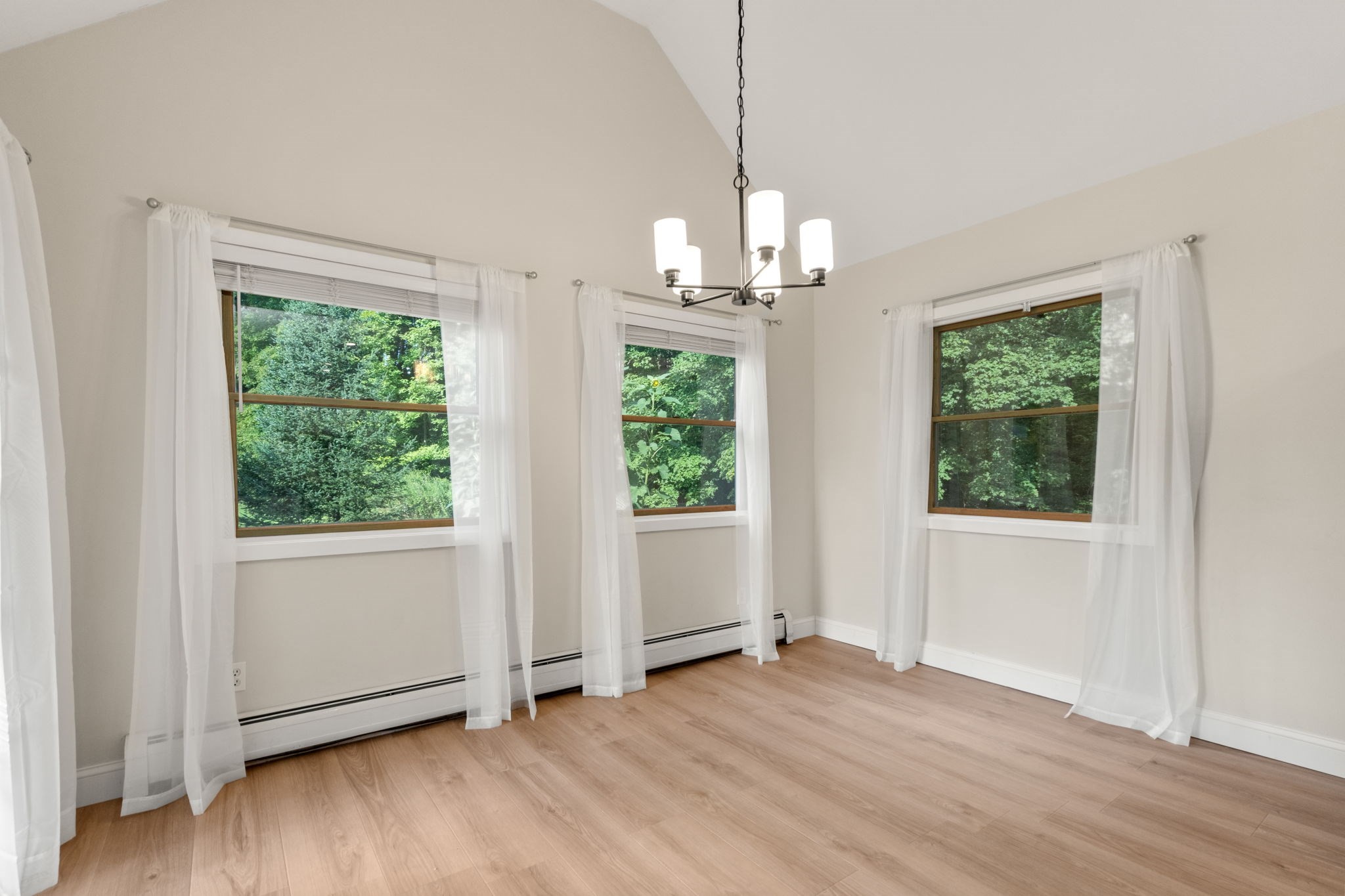 487 Long Plain Rd Property Photo 8