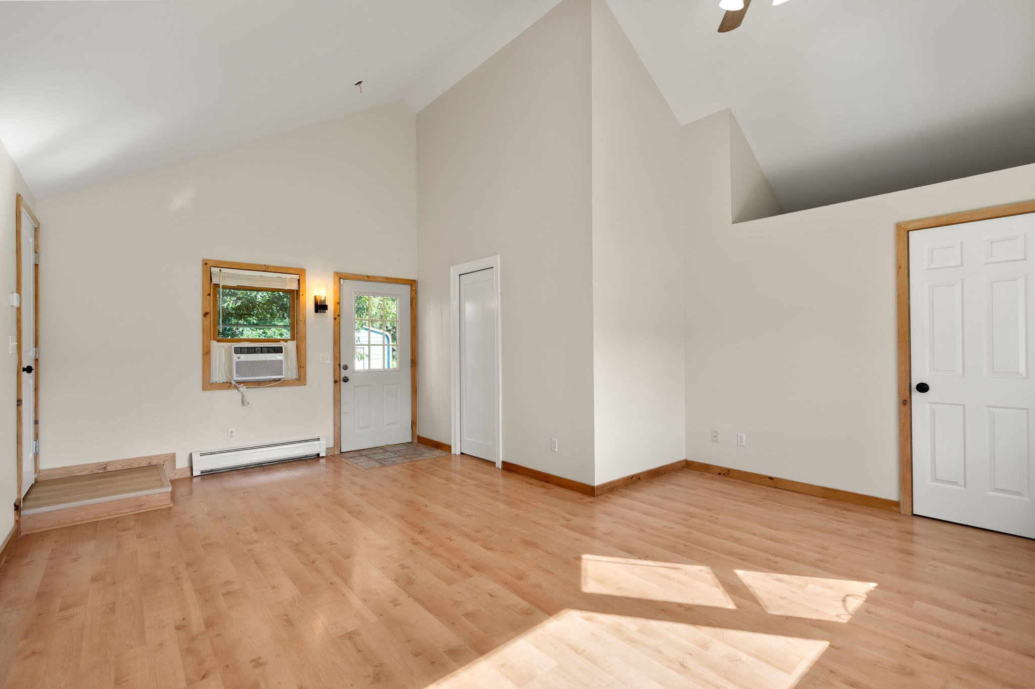 487 Long Plain Rd Property Photo 19