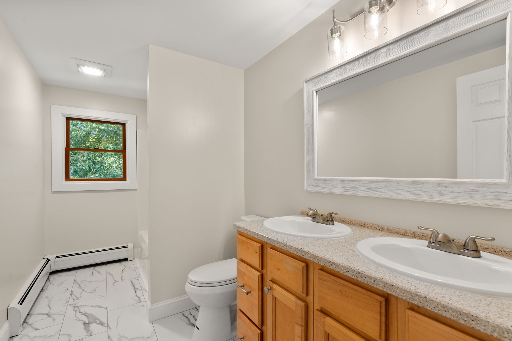 487 Long Plain Rd Property Photo 24