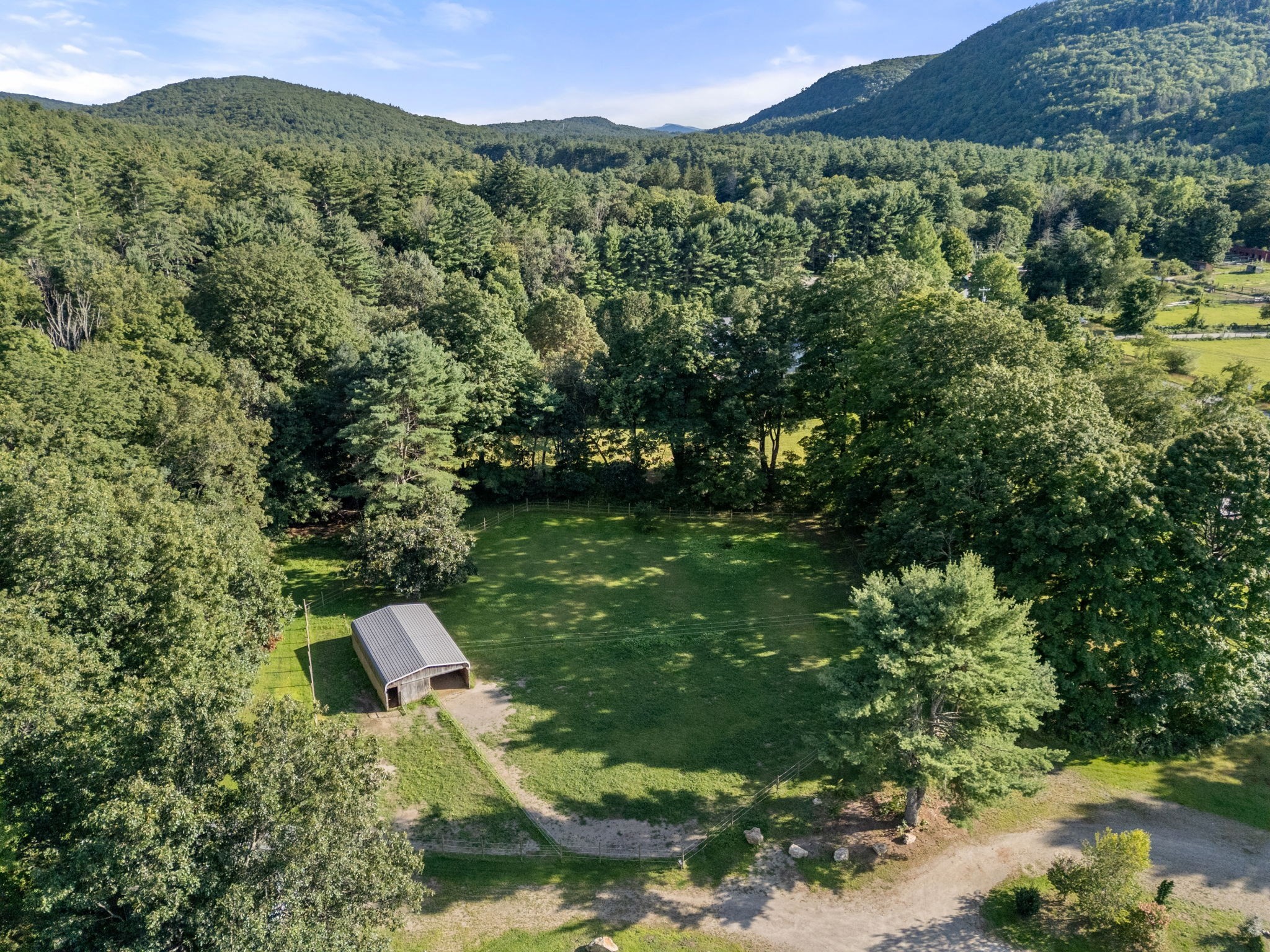 487 Long Plain Rd Property Photo 39