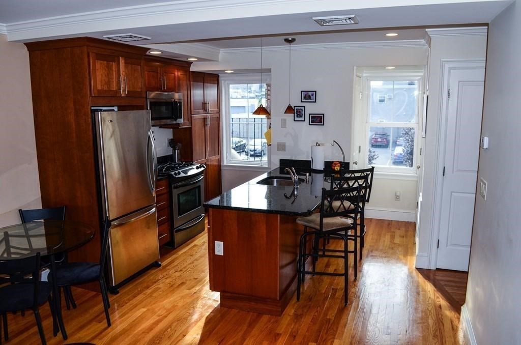 122 Charles St # 2 Property Photo 5