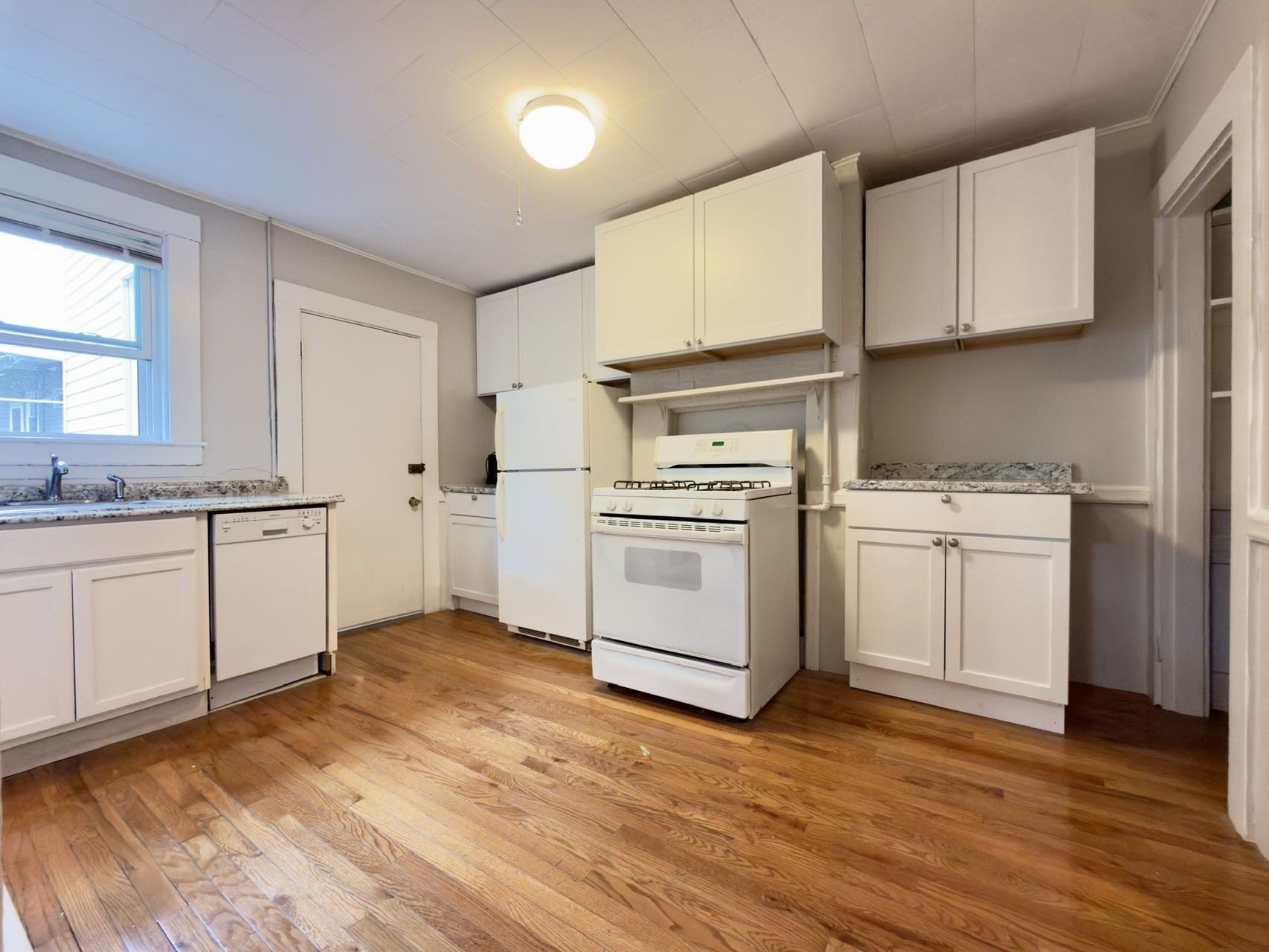 4 Sherman St Property Photo 1