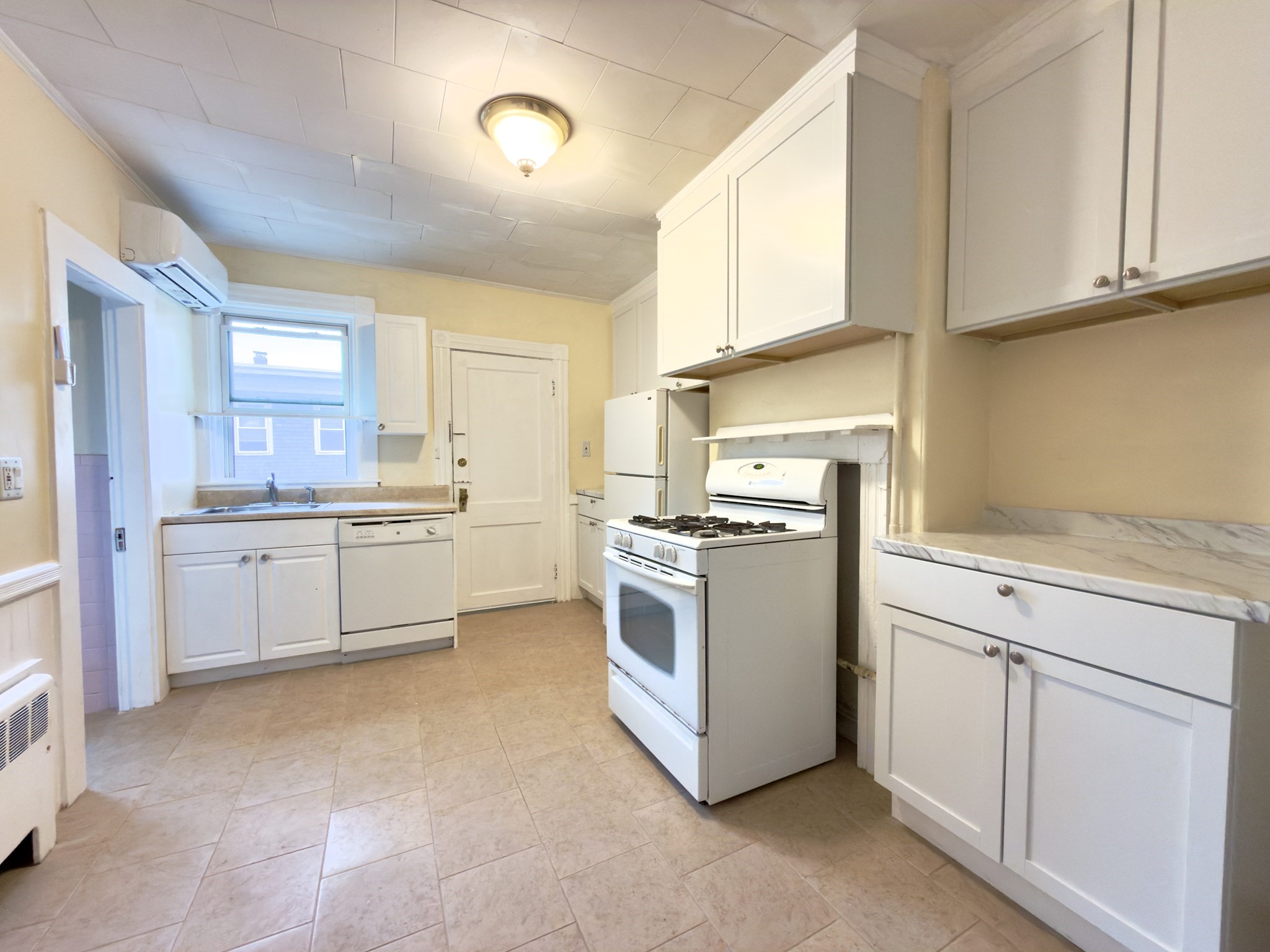 2 Sherman St Property Photo 1
