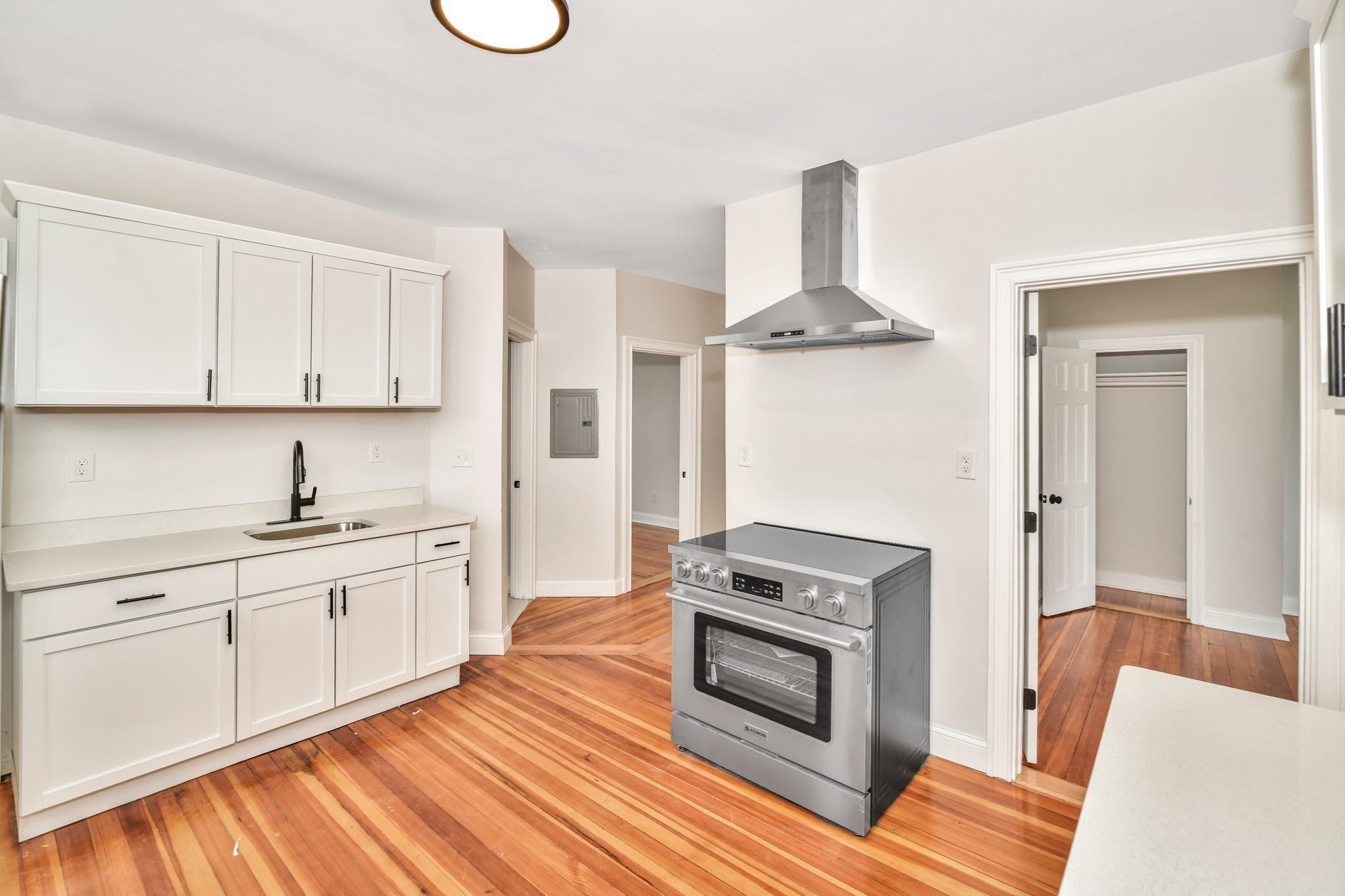 1420 River St # 2 Property Photo 4