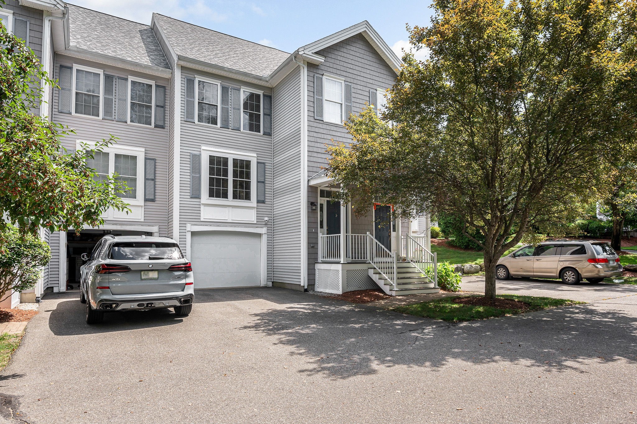 4 Georgetowne # 4 Property Photo 1