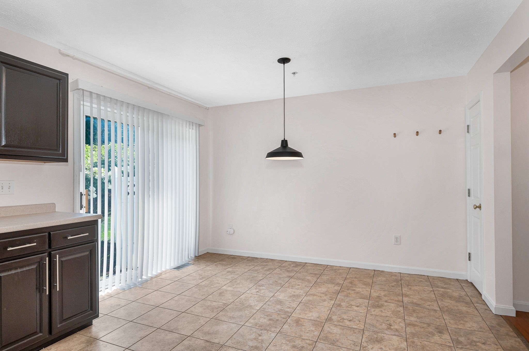 4 Georgetowne # 4 Property Photo 9