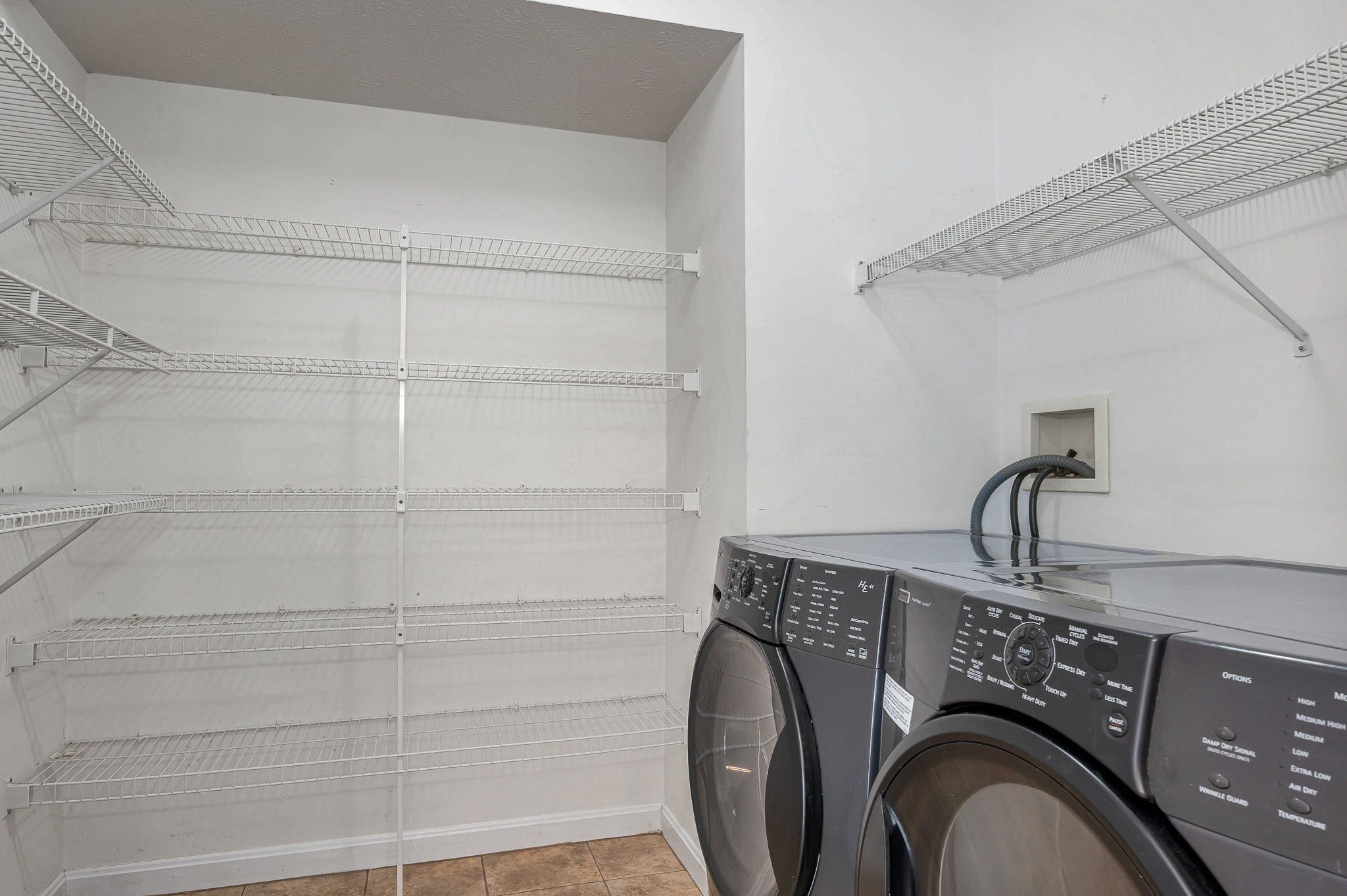 4 Georgetowne # 4 Property Photo 11