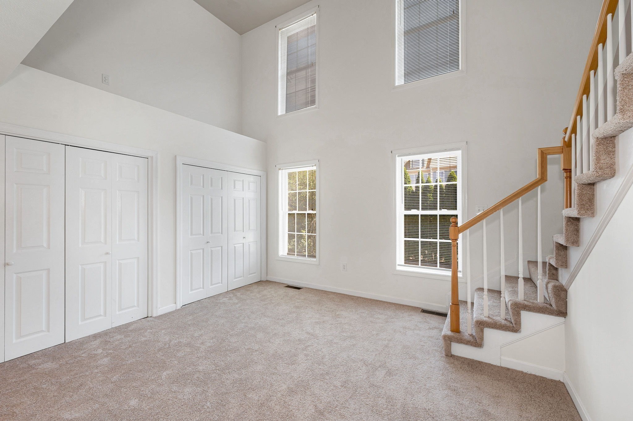 4 Georgetowne # 4 Property Photo 16