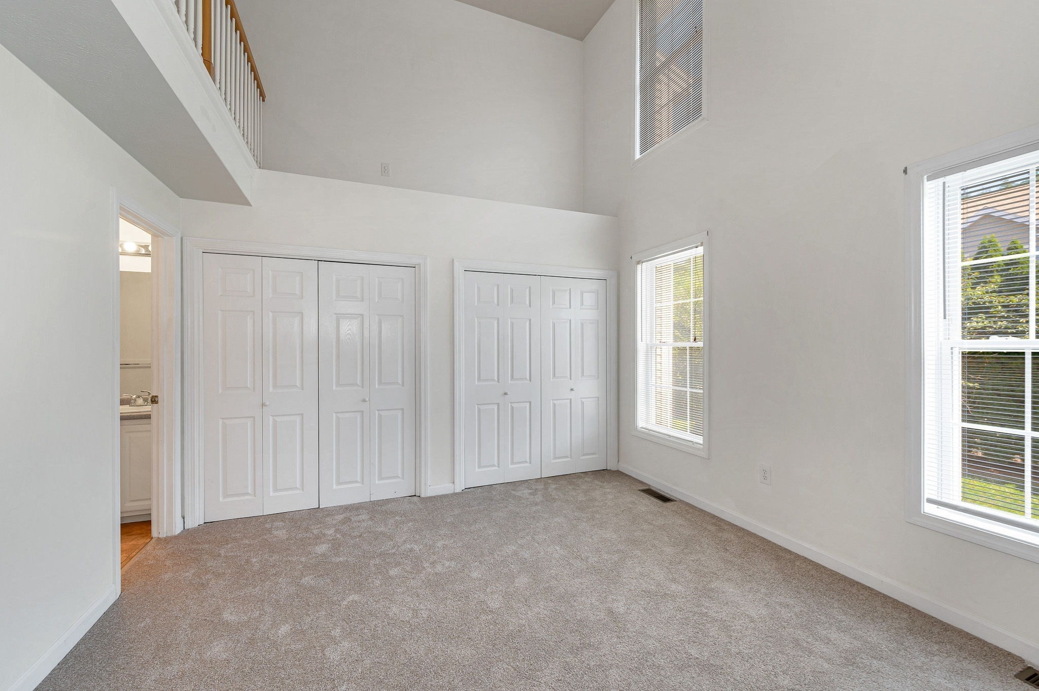 4 Georgetowne # 4 Property Photo 17