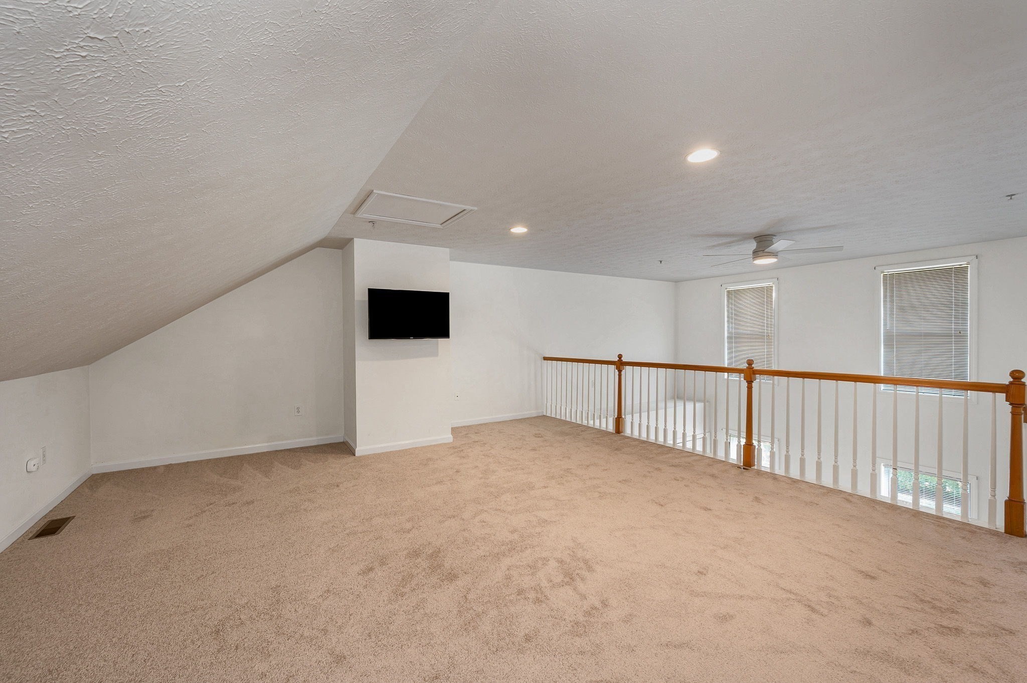 4 Georgetowne # 4 Property Photo 23