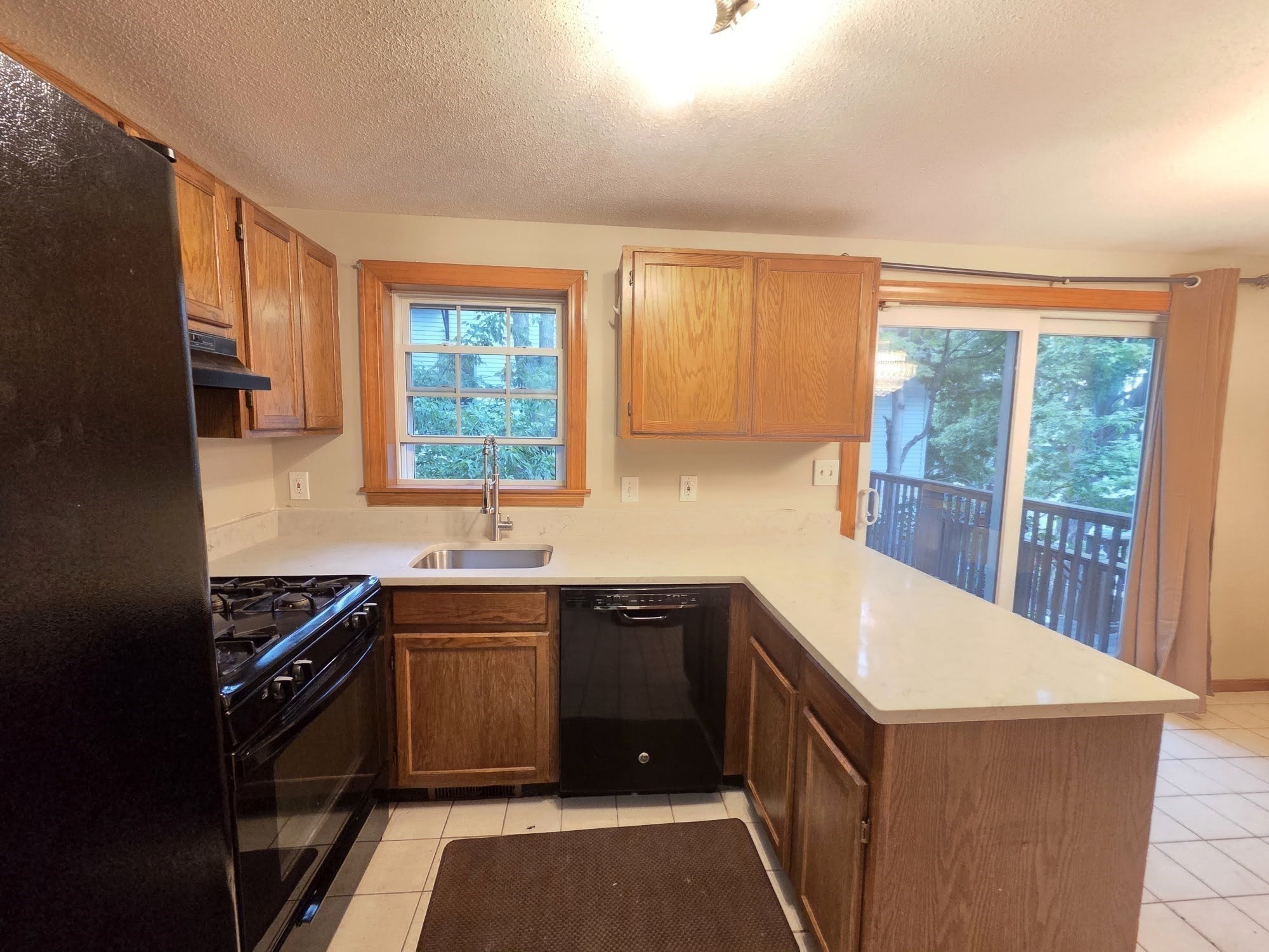 80 Smith St # 2a Property Photo 6