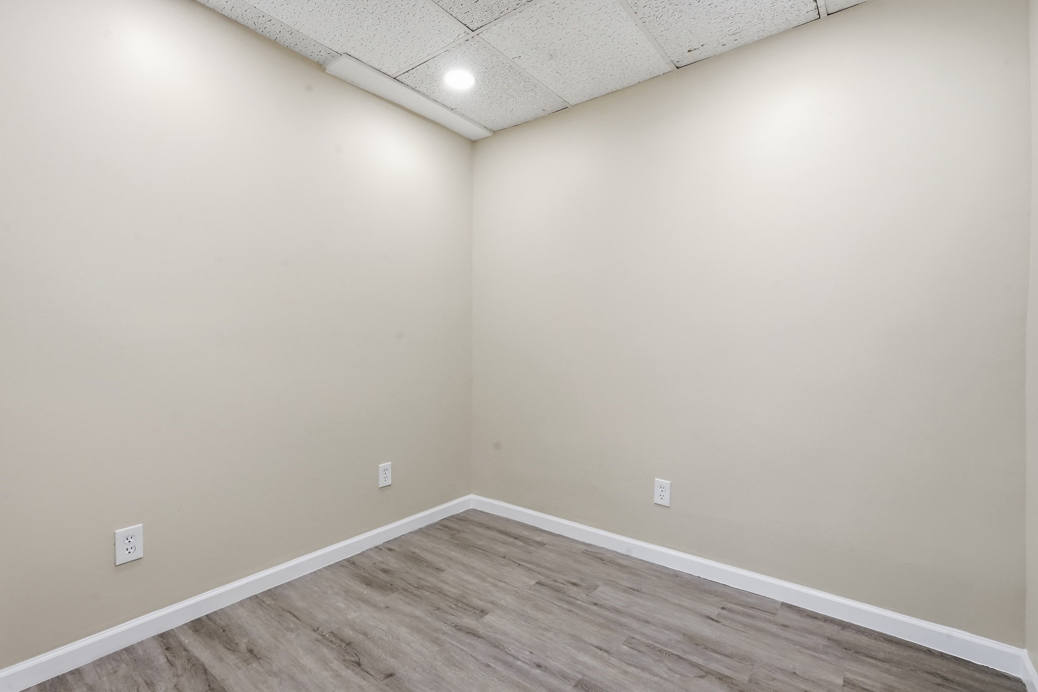1036 Chicopee St Property Photo 27
