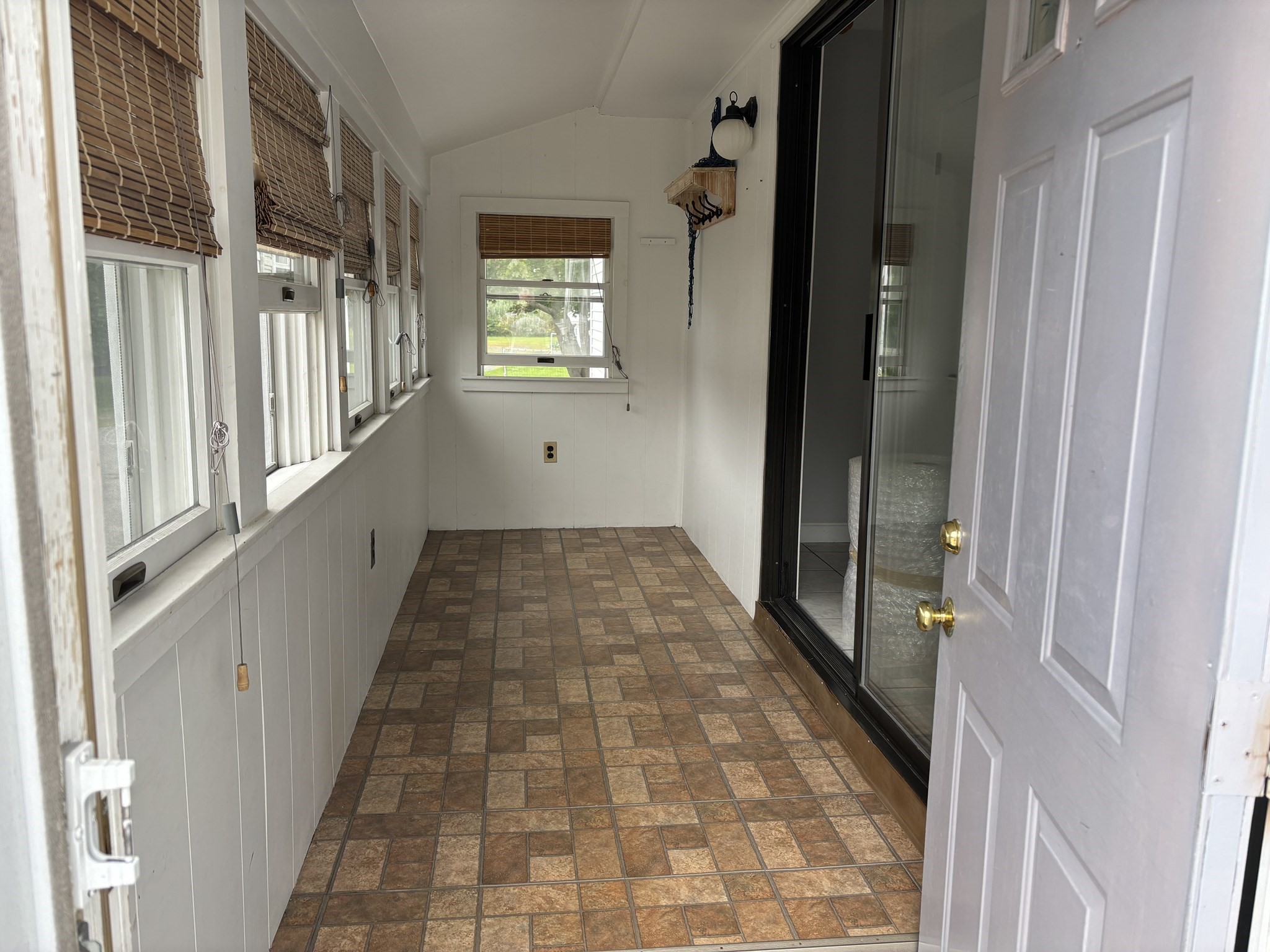 11 Eden Glen Ave Property Photo 2