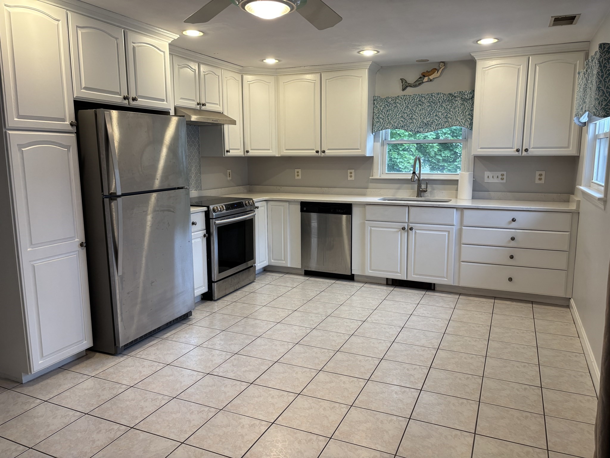 11 Eden Glen Ave Property Photo 3
