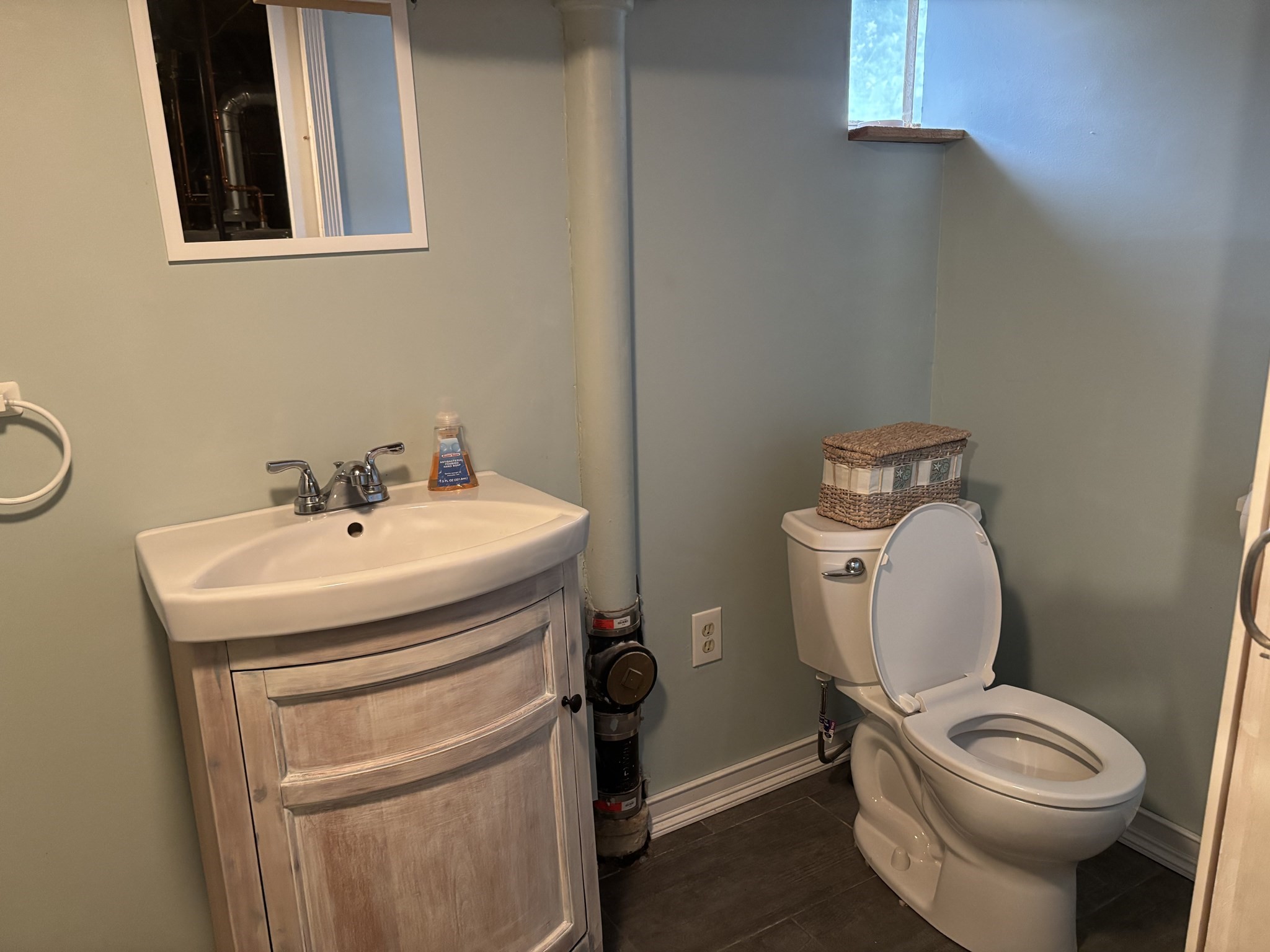 11 Eden Glen Ave Property Photo 13