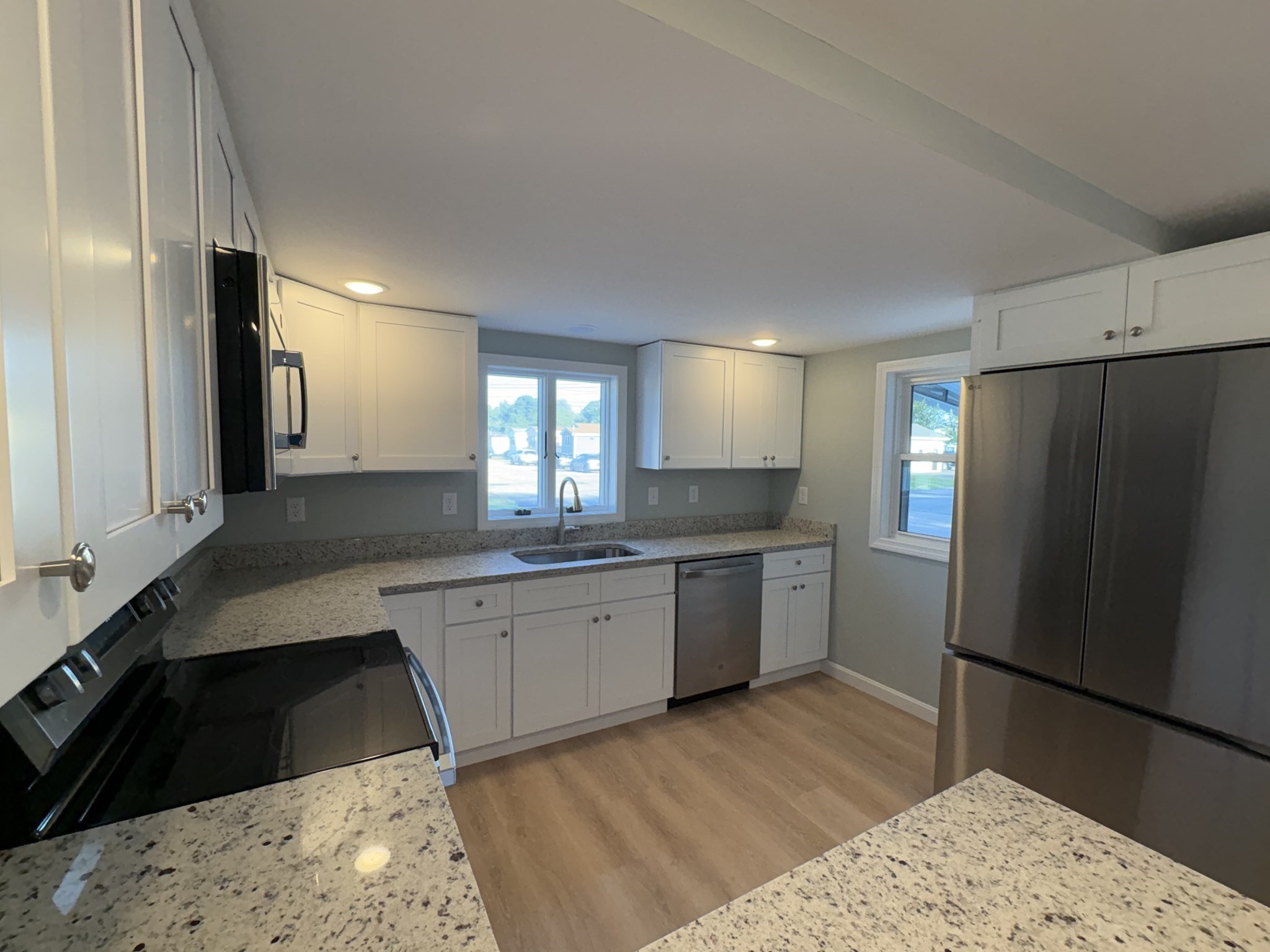 300 East Washington Street # 34r Property Photo 3