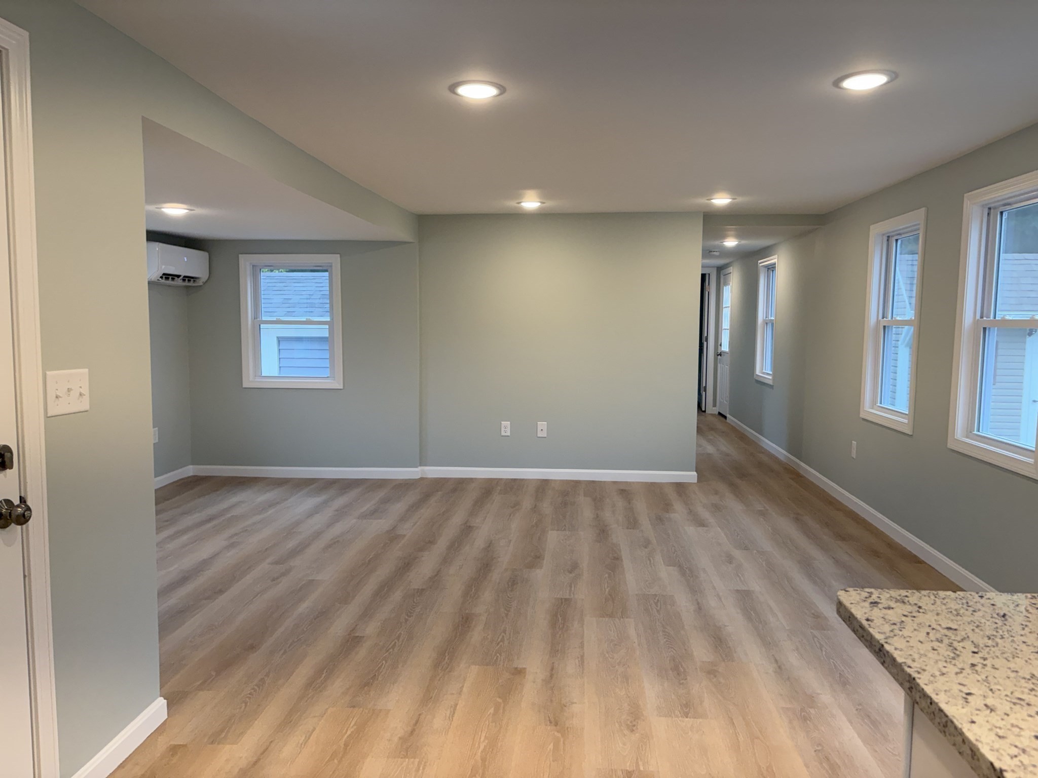 300 East Washington Street # 34r Property Photo 12