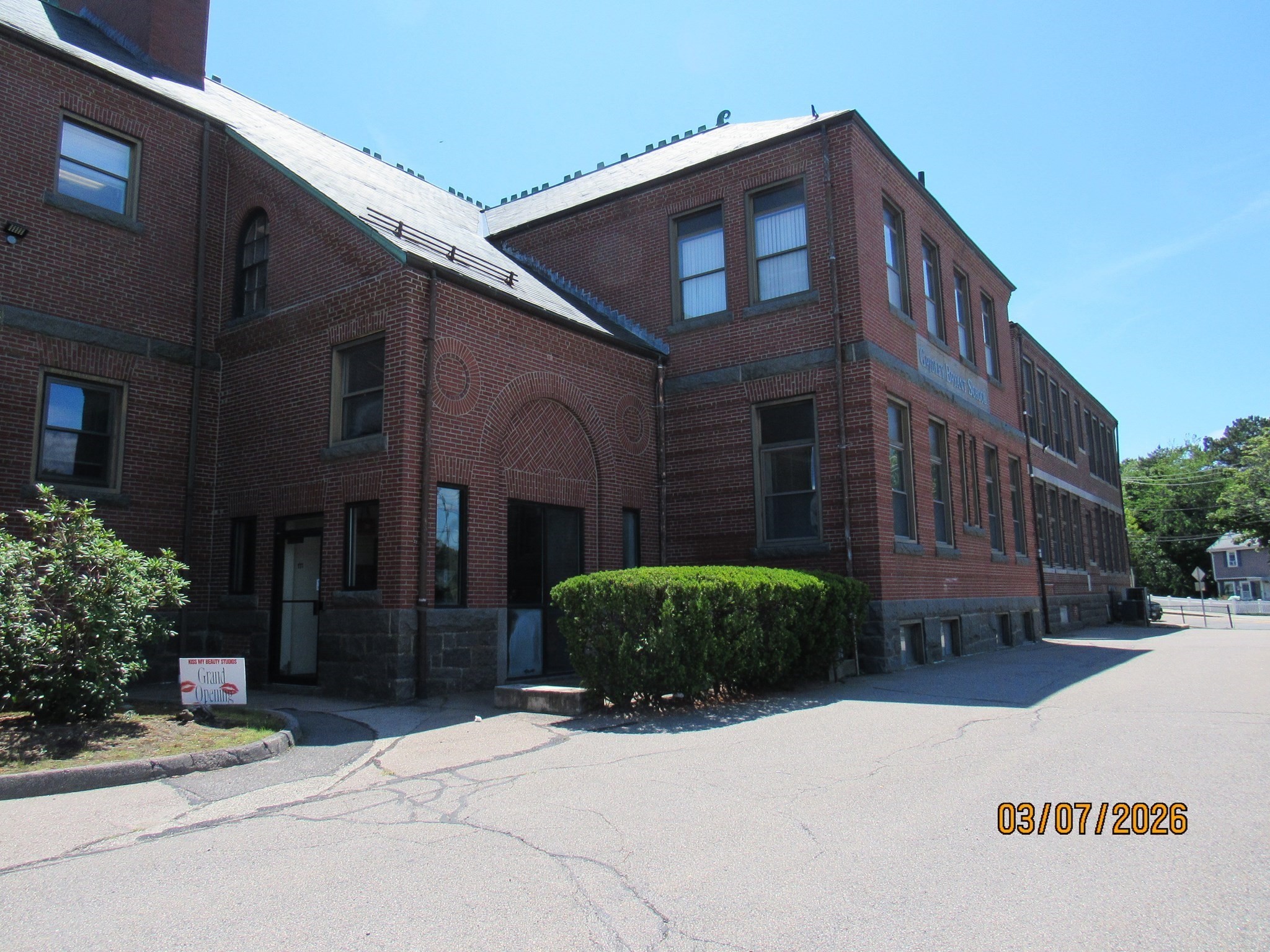 111 Willard St # D Property Photo 3