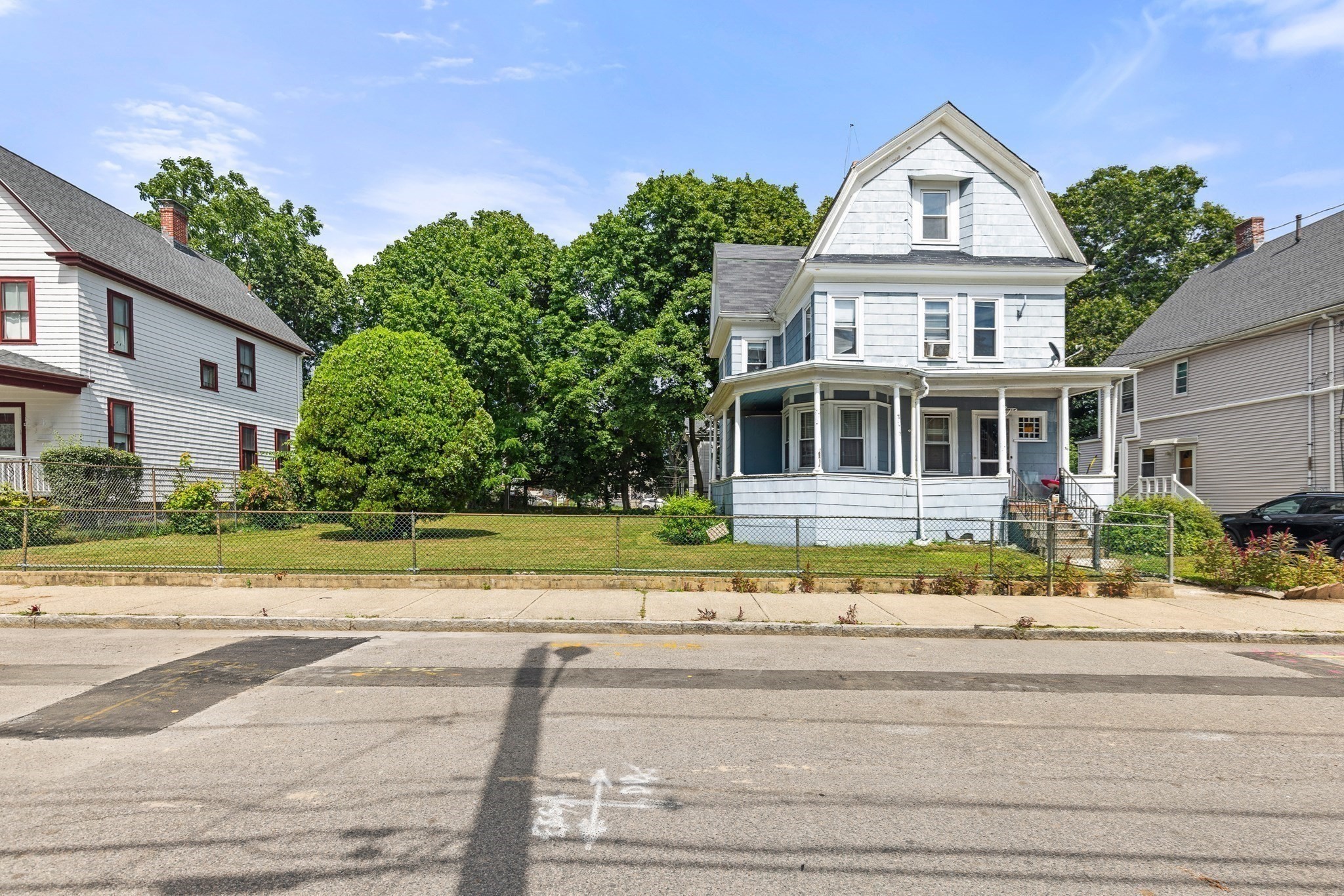 16 Holmfield Ave Property Photo 4