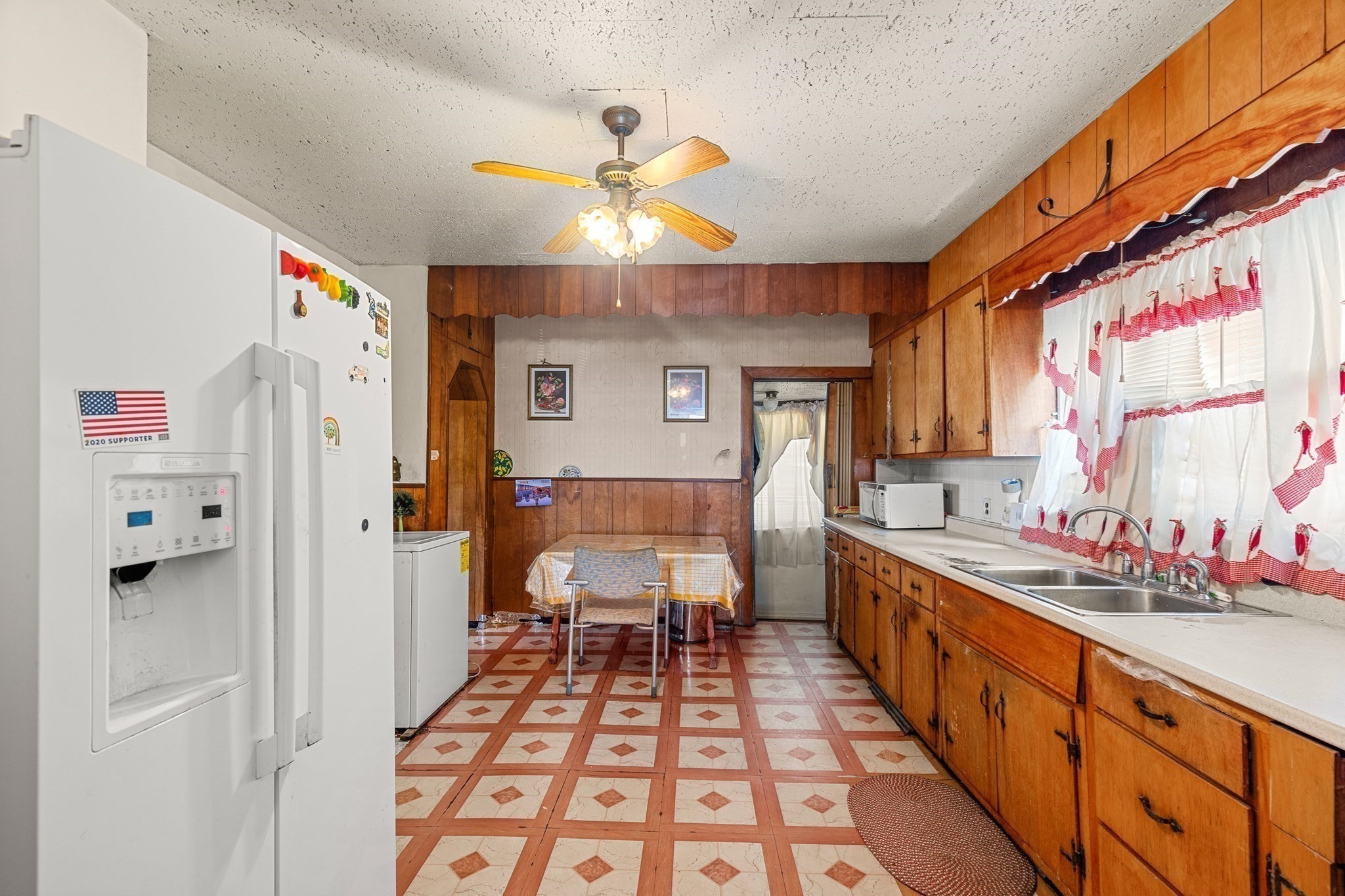 16 Holmfield Ave Property Photo 9