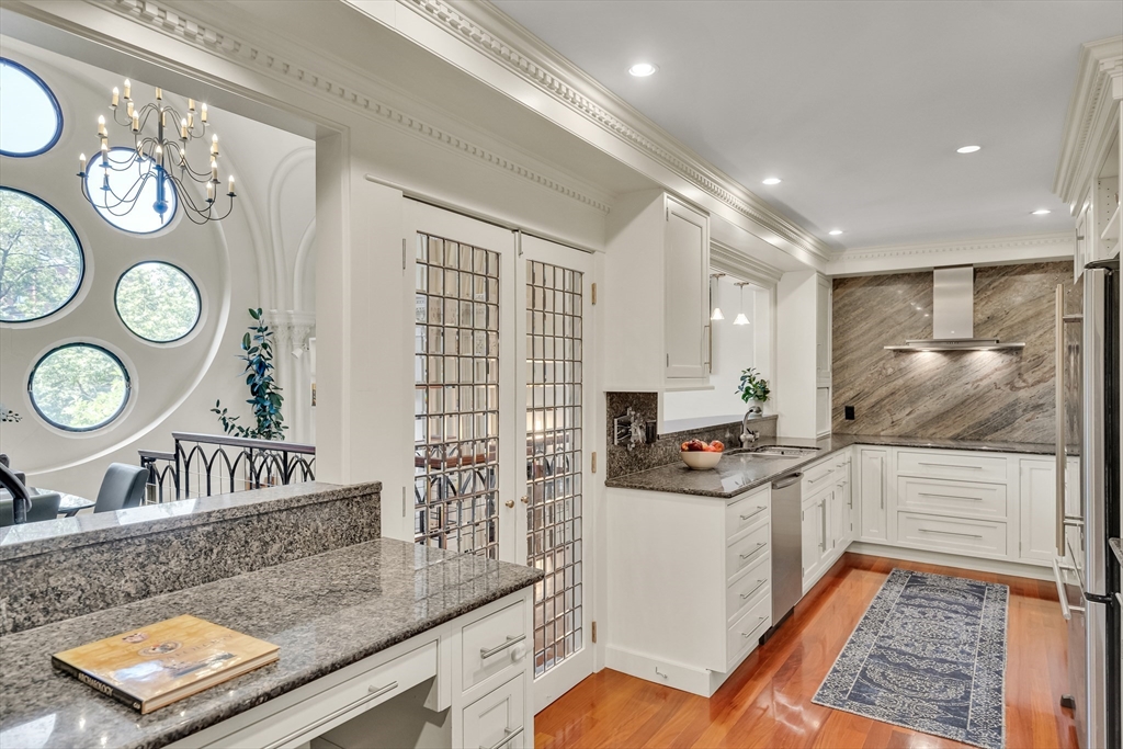90 Park Street # 35 Property Photo 10