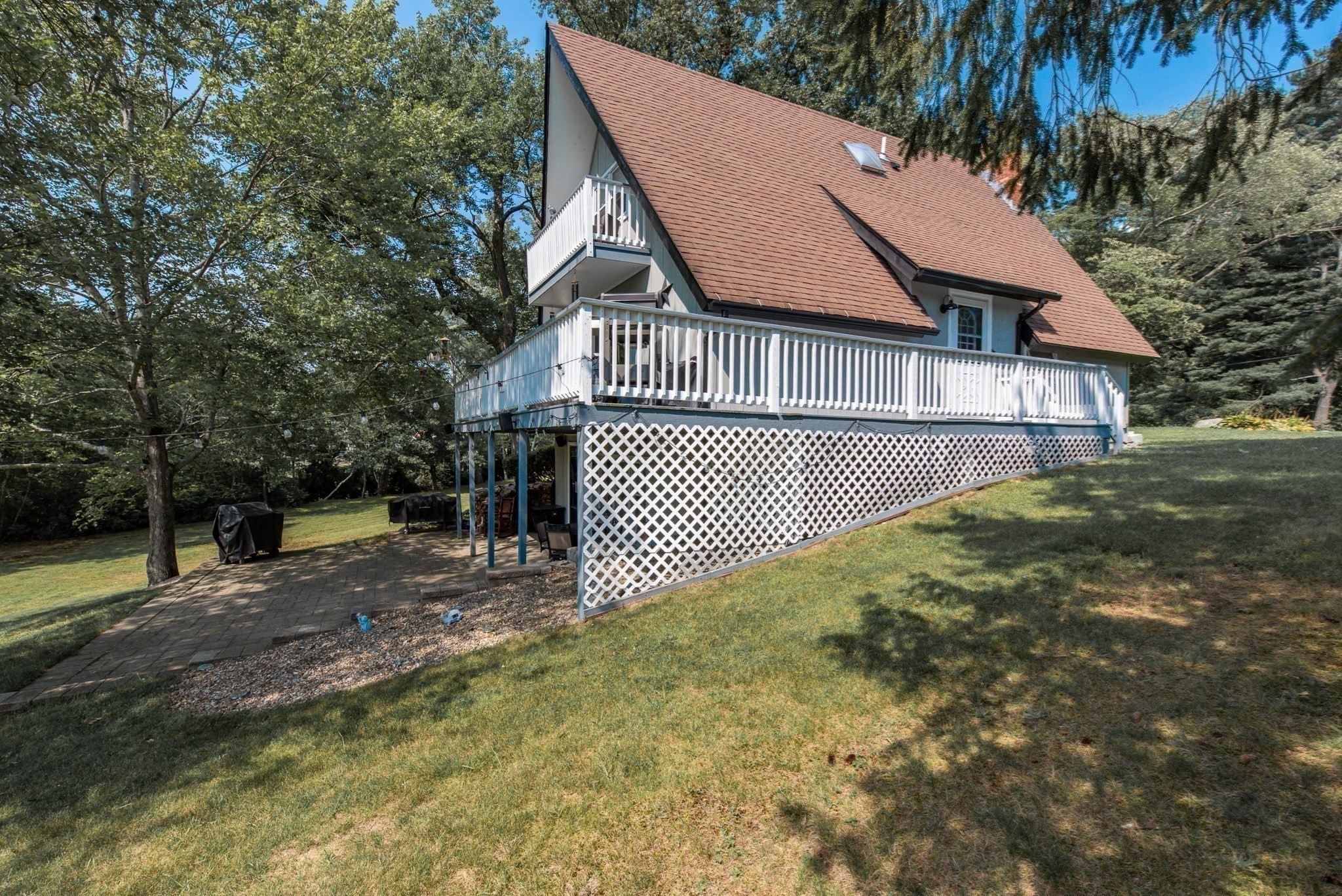171 Elm Property Photo 4