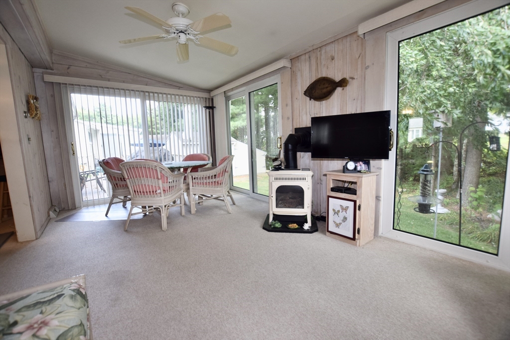 12 Trailwood Dr. Property Photo 8