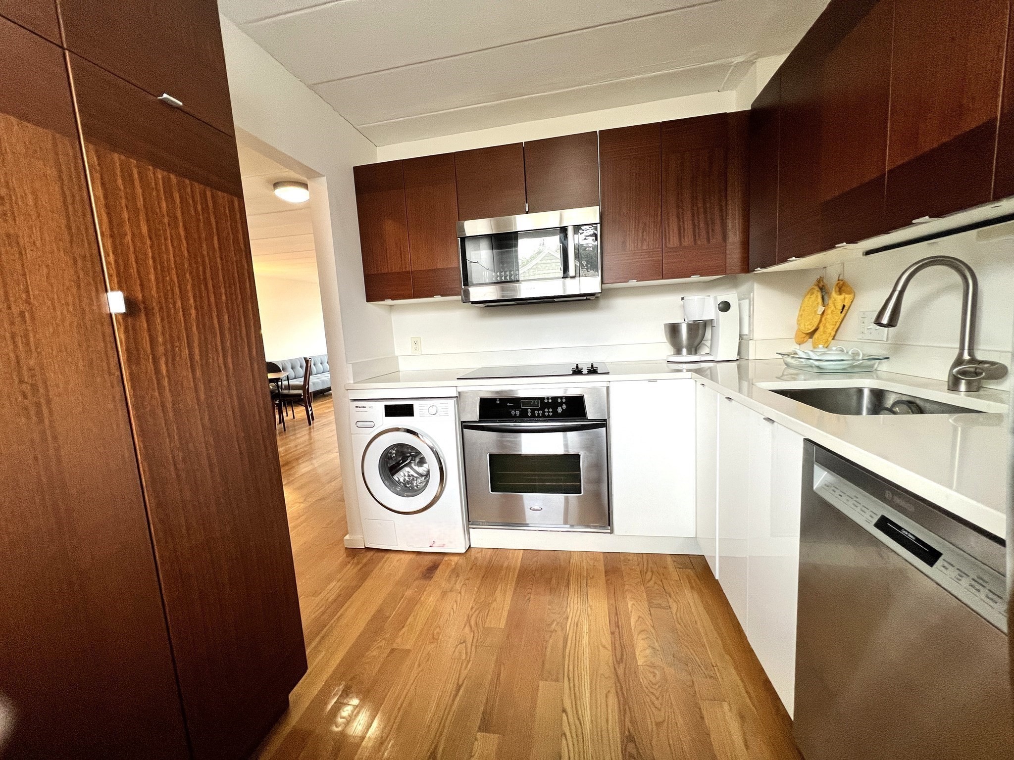 345 Harvard St # 4e Property Photo 13