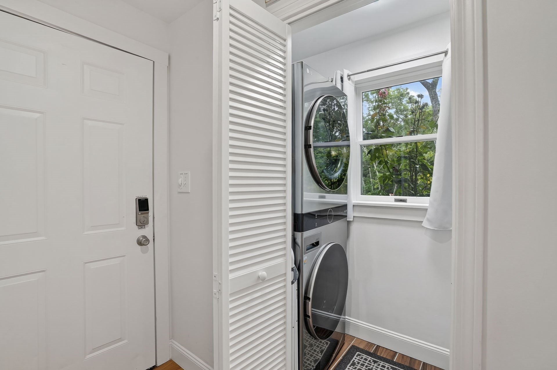 105 Whalers Walk Property Photo 23